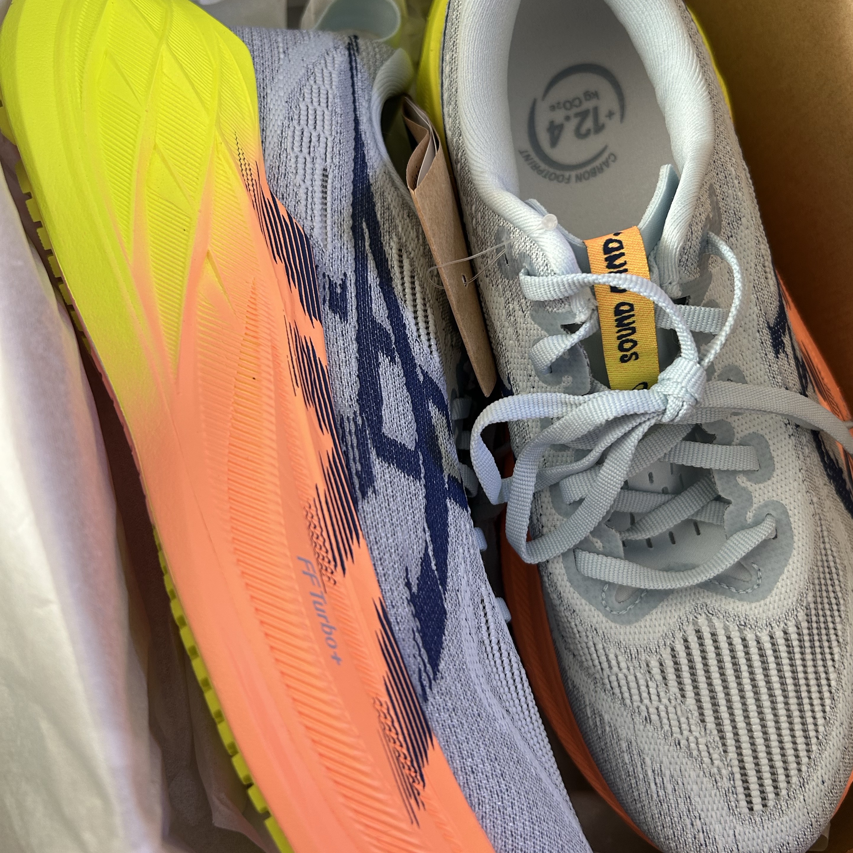 Asics Superblast 2 Paris Cool Grey Safety Yellow 착용 스타일 - 1