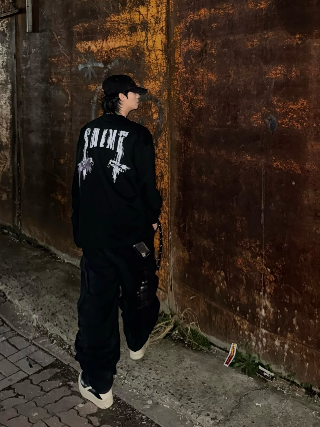Awende Saint Black LS T-Shirt 착용 스타일