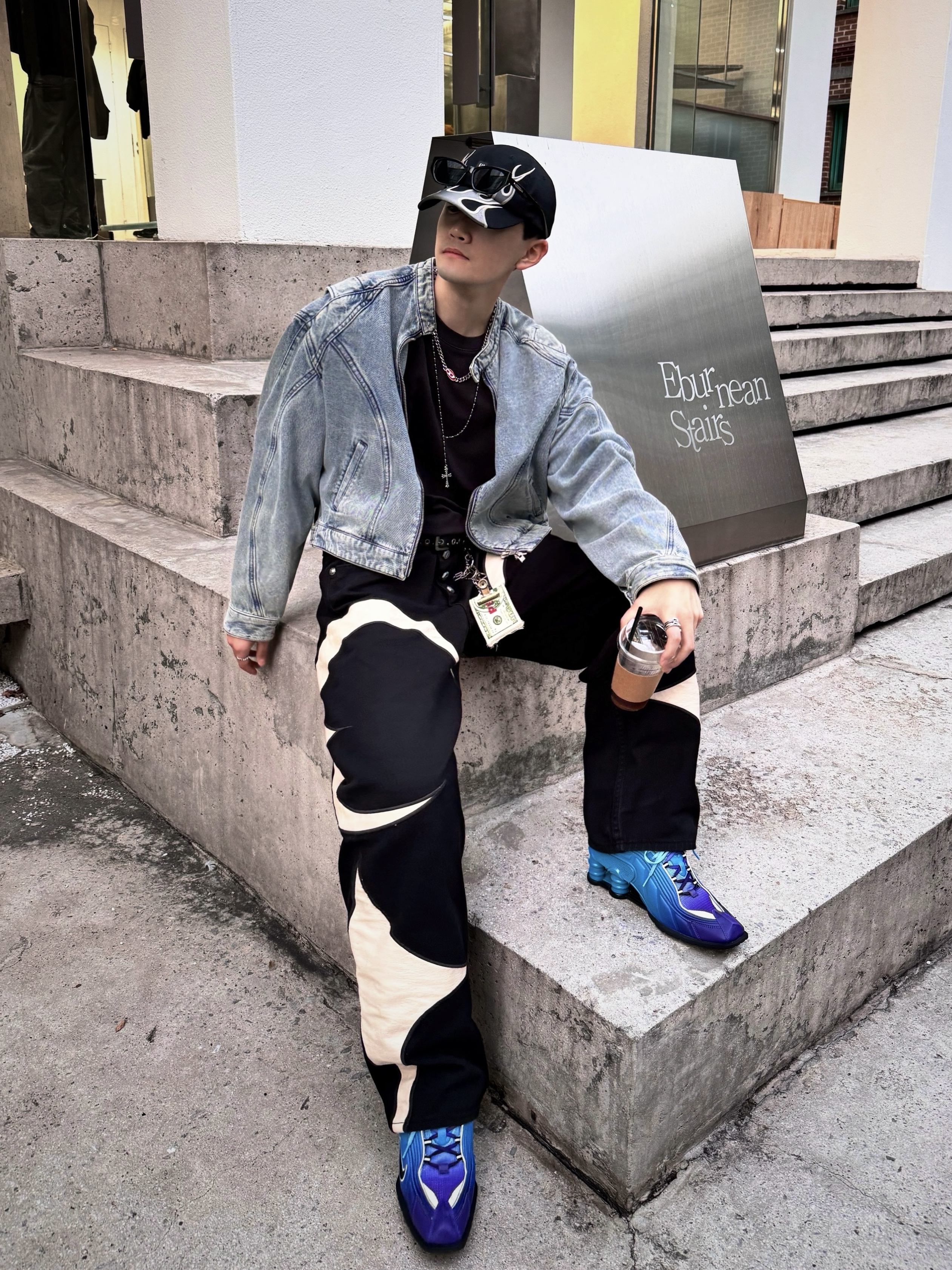 Yeezy Gap Engineered By Balenciaga Flame Cap Black, Vacant Archive Blenheim Double Stud Belt Black 착용 스타일 - 1