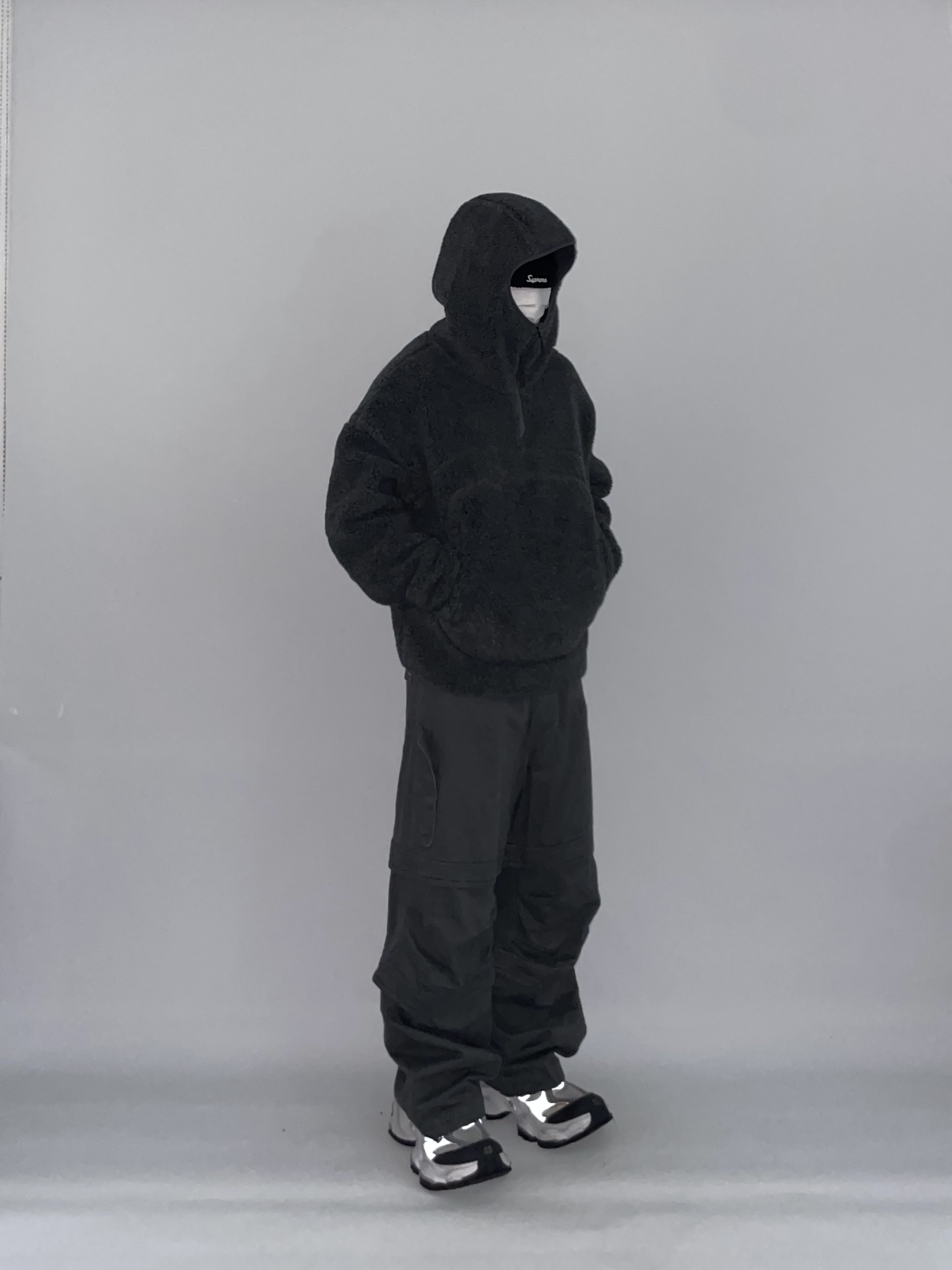Balenciaga Cargo Sneakers White Grey, Supreme Loose Gauge Beanie Black 착용 스타일 - 1
