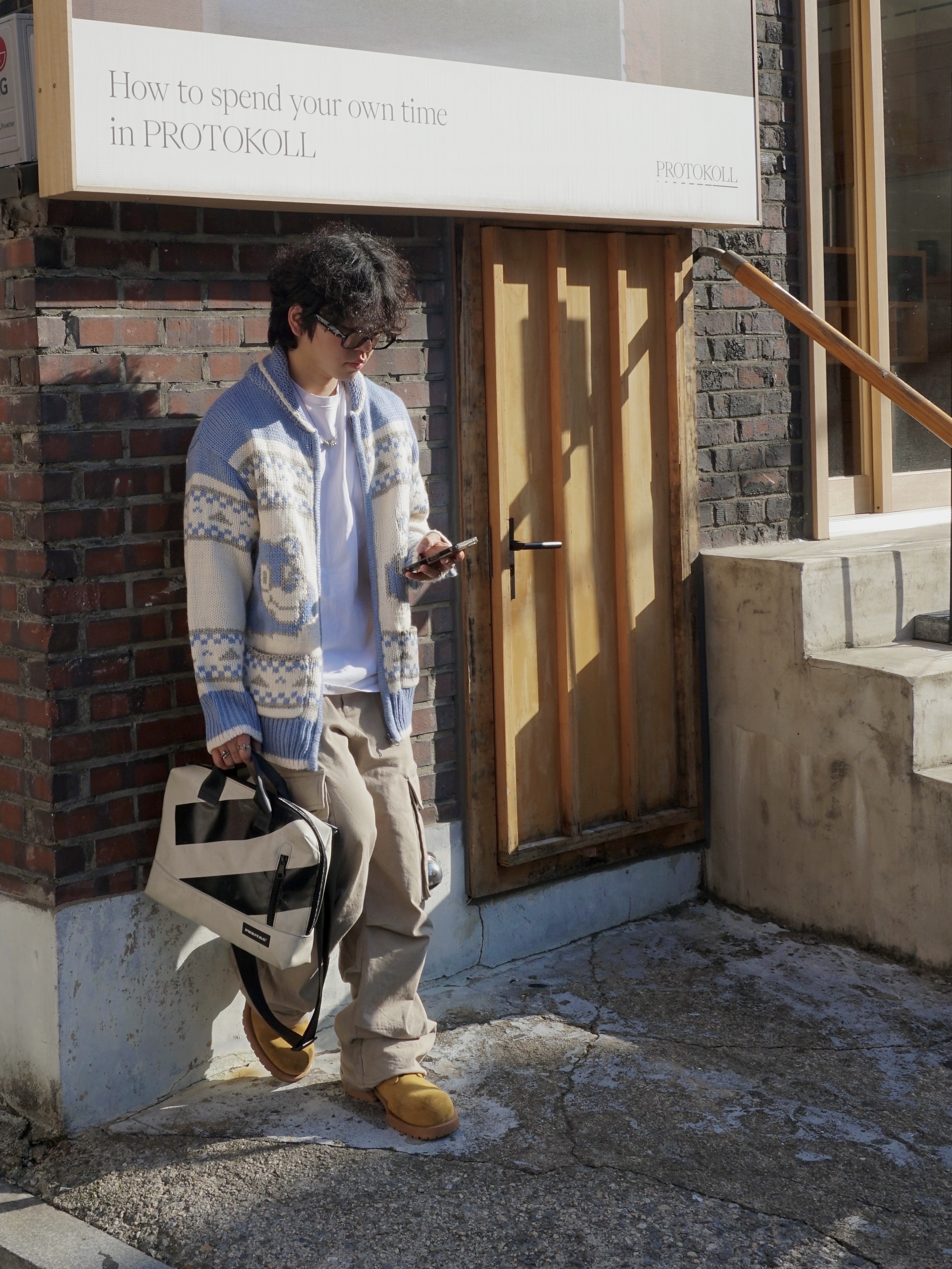 Remagine Hybrid Derby Shoes Starting Bigger Nasty Wheat, Gentle Monster x Maison Margiela MM114 Black Clear 착용 스타일 - 3