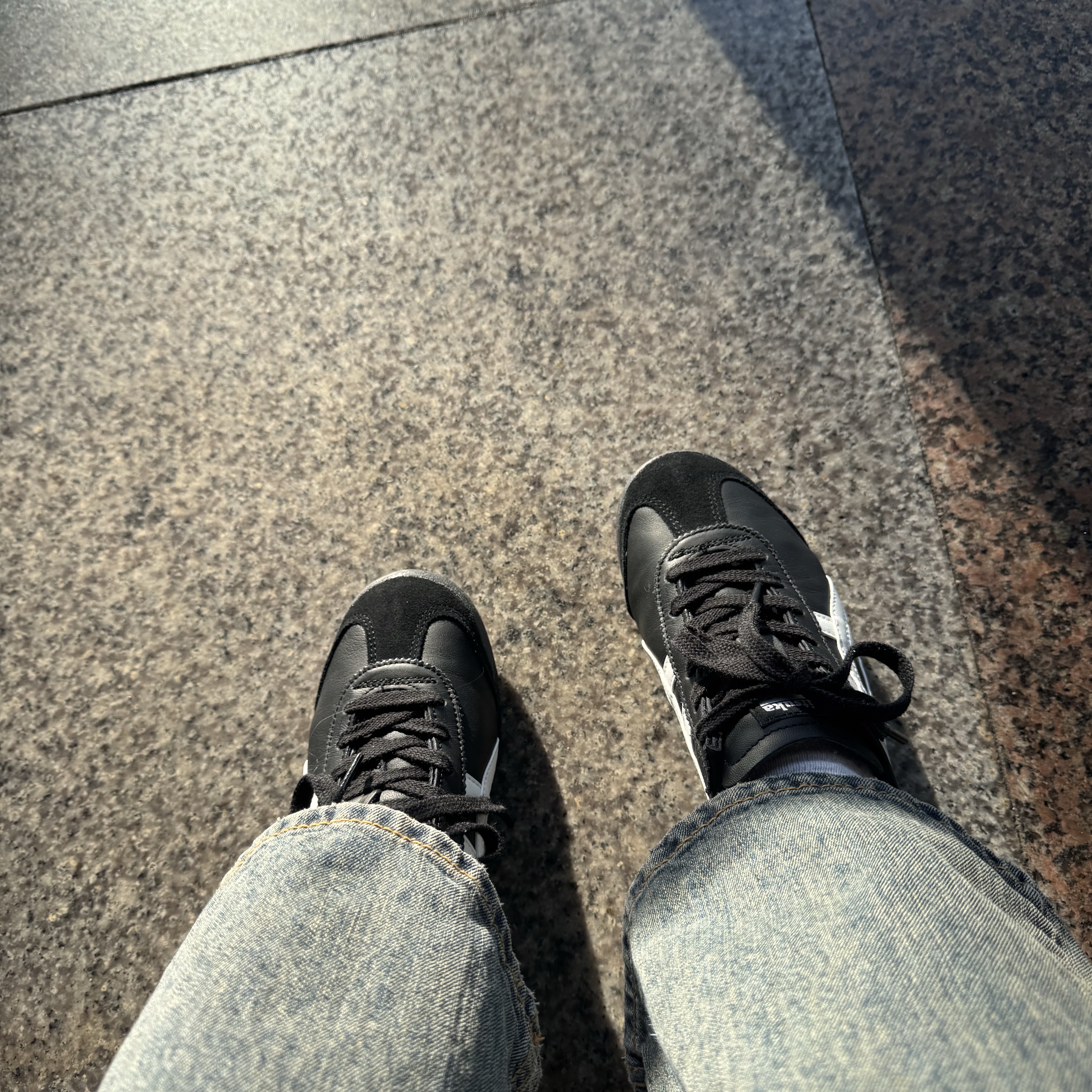 Onitsuka Tiger Mexico 66 Black White 착용 스타일 - 1