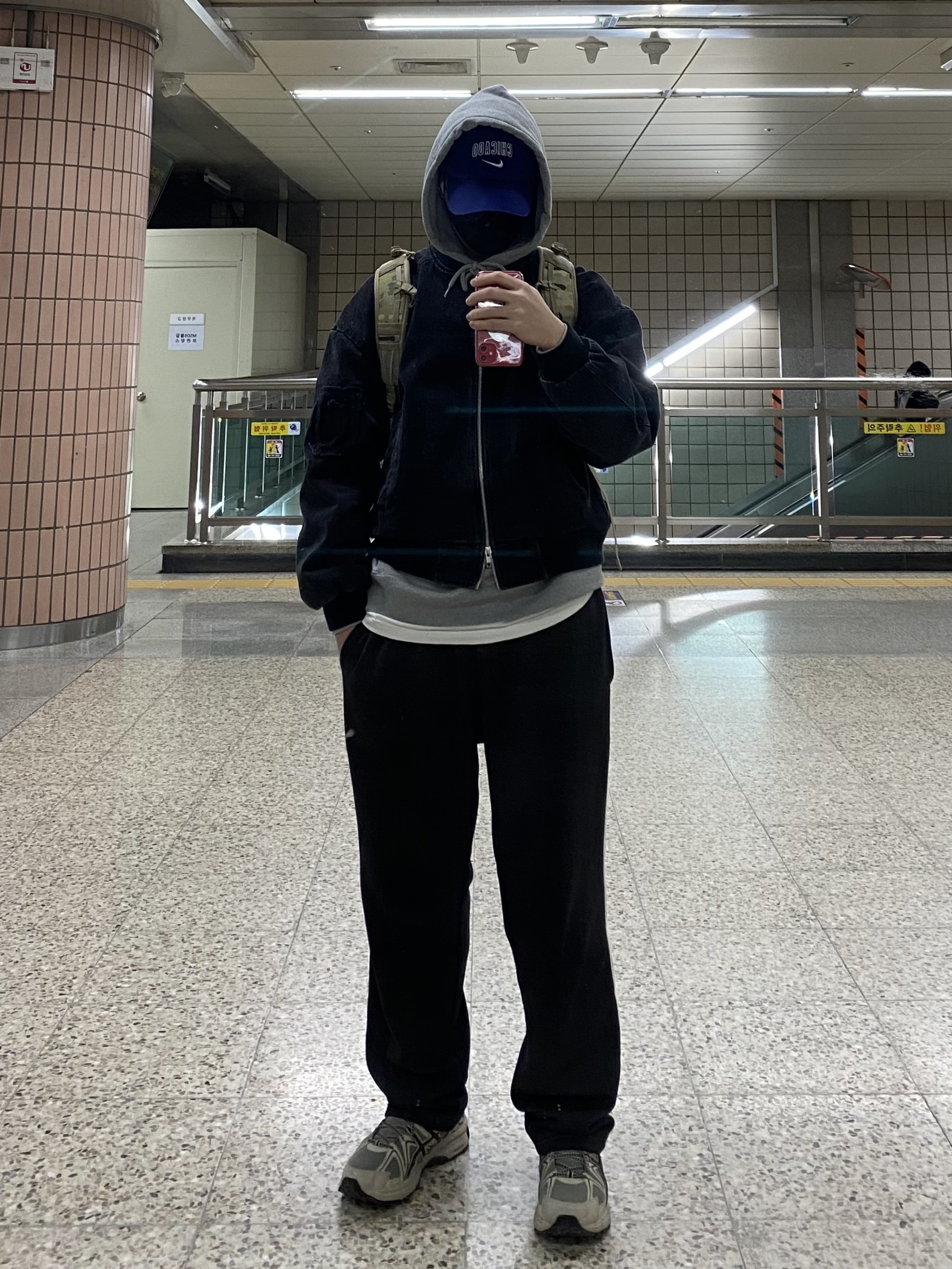 Asics Gel-Kahana 8 Grey Black Carbon, Nike Heritage 86 Wordmark Swoosh MLB Chicago Cubs Adjustable Hat Royal 착용 스타일 - 2