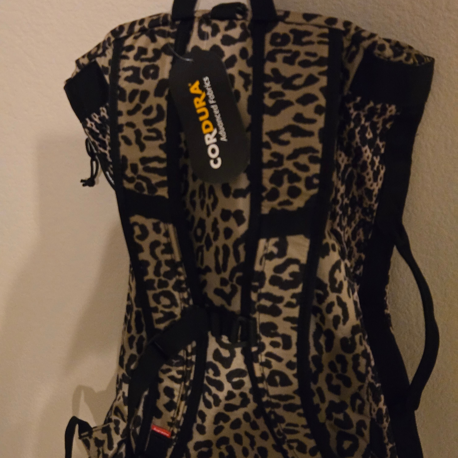 Supreme Mesh Backpack Leopard - 23SS 착용 스타일 - 3