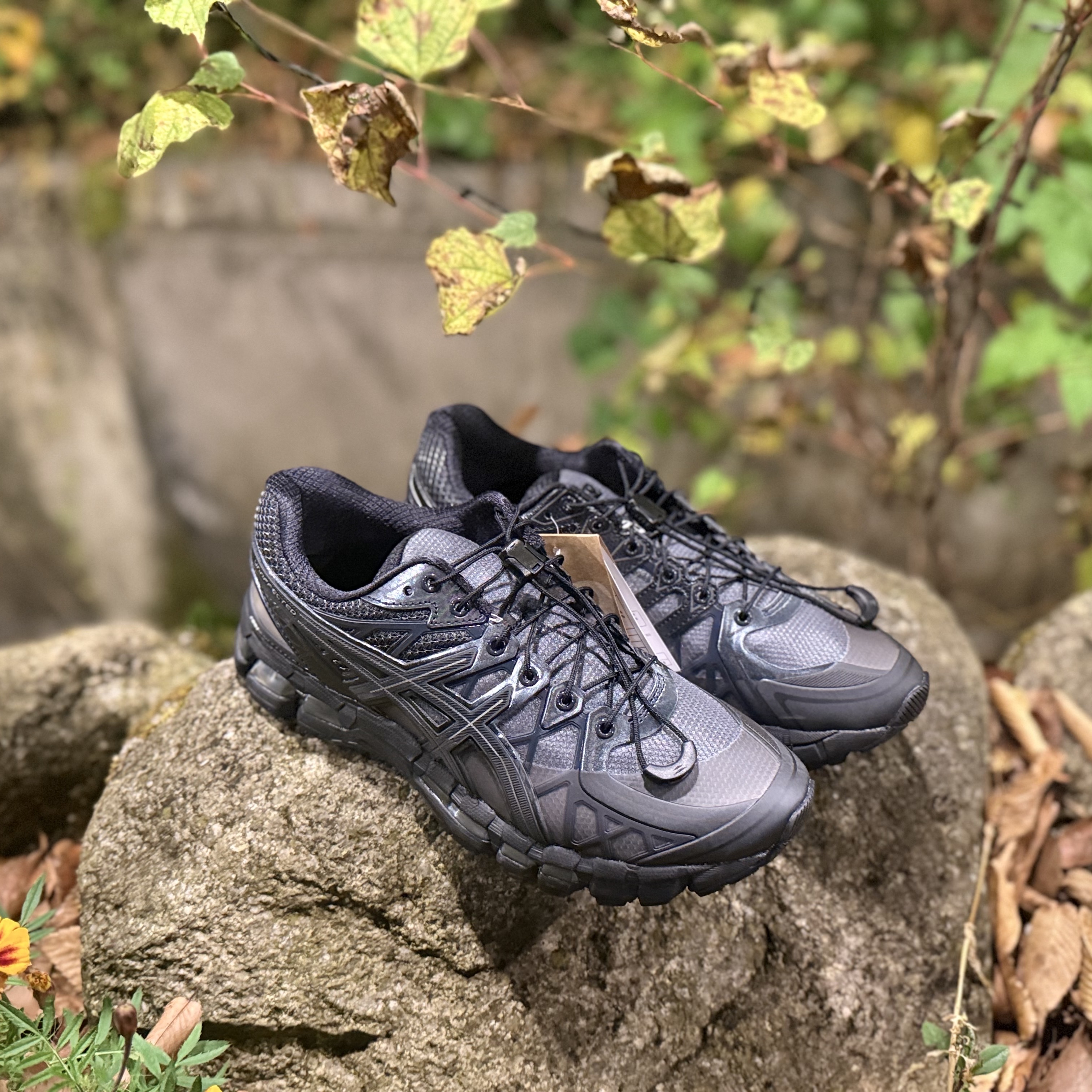 Asics x Unaffected Gel-Kayano 20 Obsidian Grey Black 착용 스타일