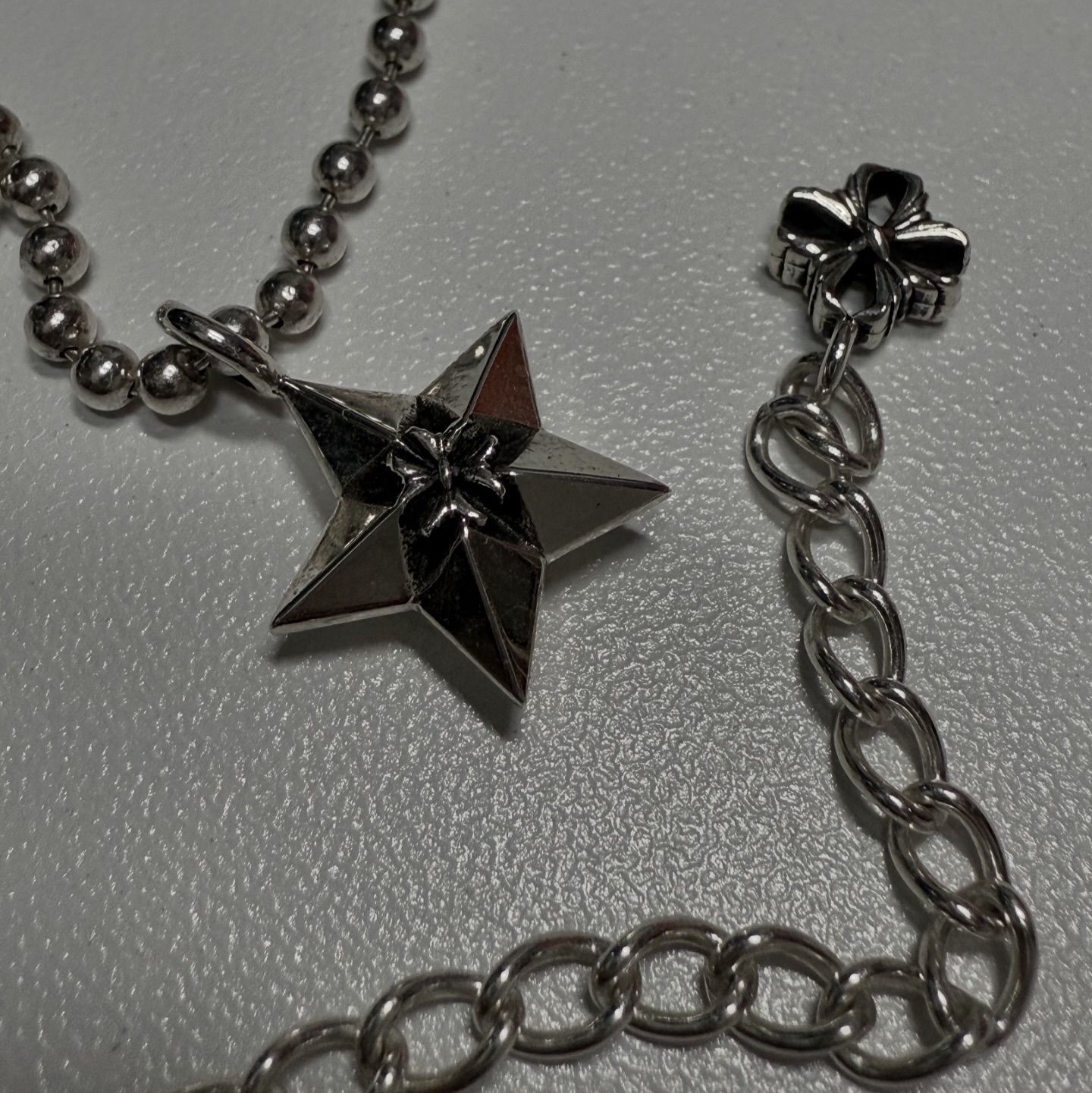 Scudo Vintage Mini Two Star Necklace 착용 스타일 - 3