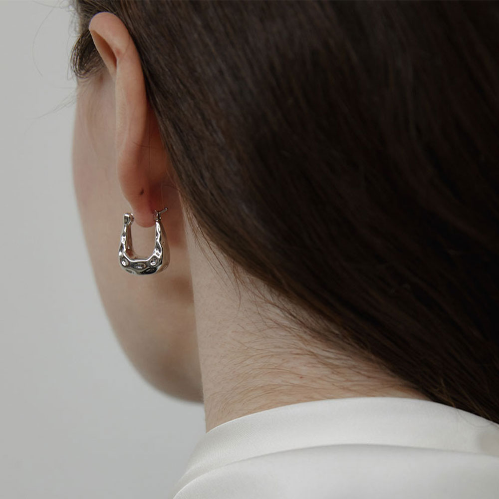 러브미몬스터 후프 이어링 실버(lovememonster Horse Hoof Earrings Silver) - 2