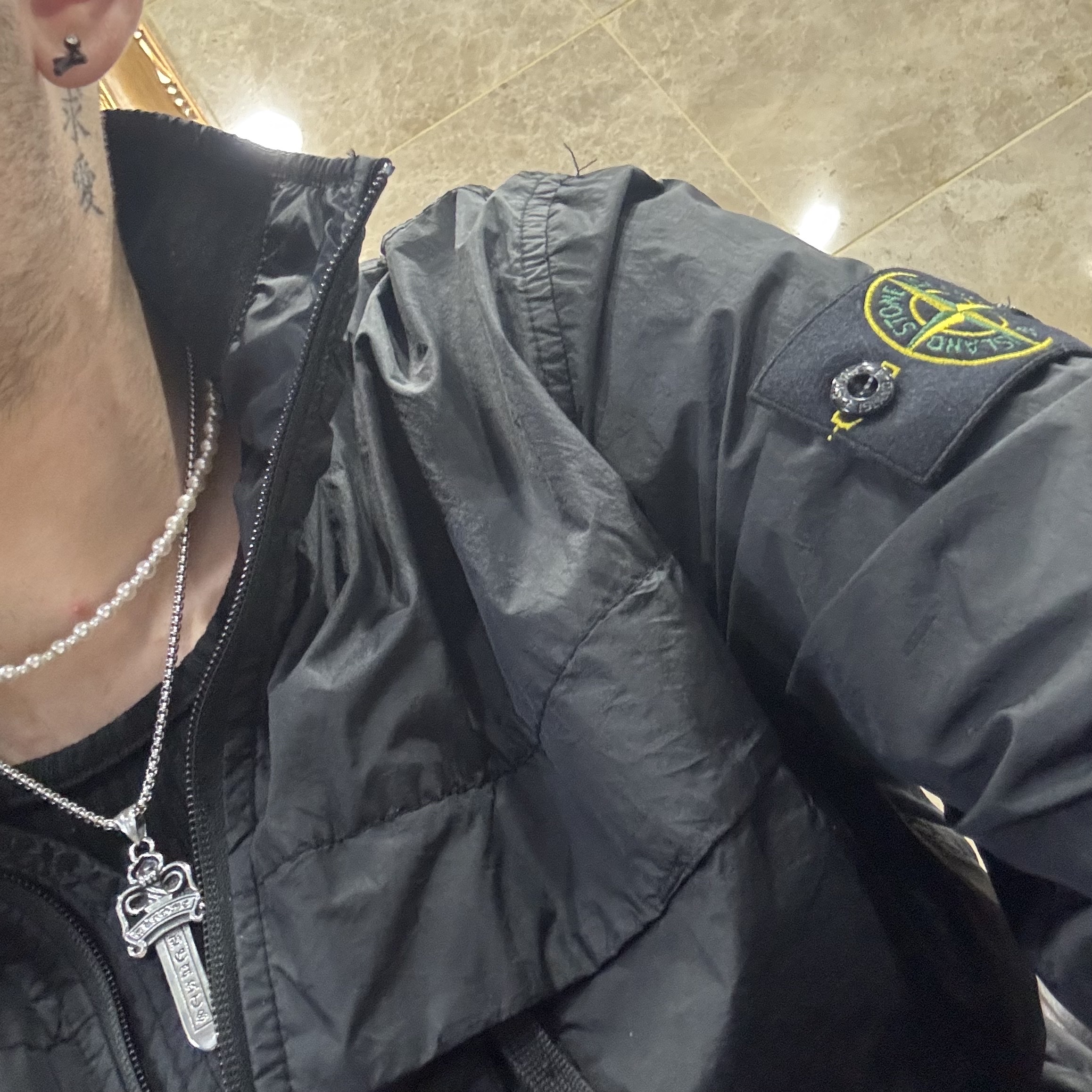 Stone Island 41022 Garment Dyed Crinkle Reps R-Ny Blouson Black - 24SS 착용 스타일