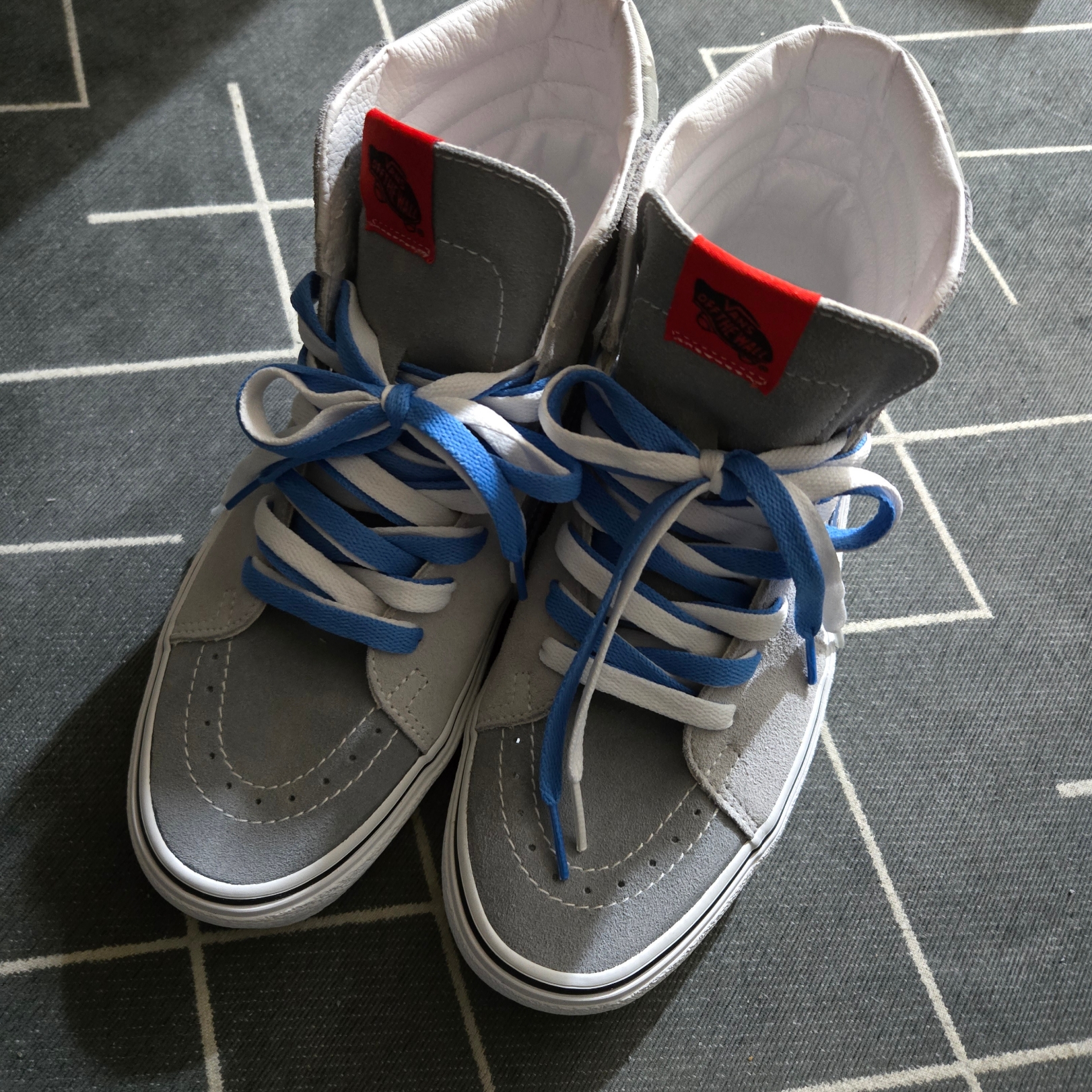 Vans x AAPE Sk8-Hi Bolt Grey 착용 스타일