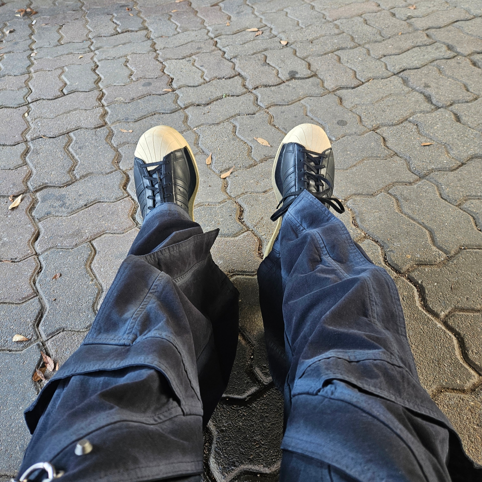 Y-3 Gendo Superstar Black Easy Yellow 착용 스타일 - 3