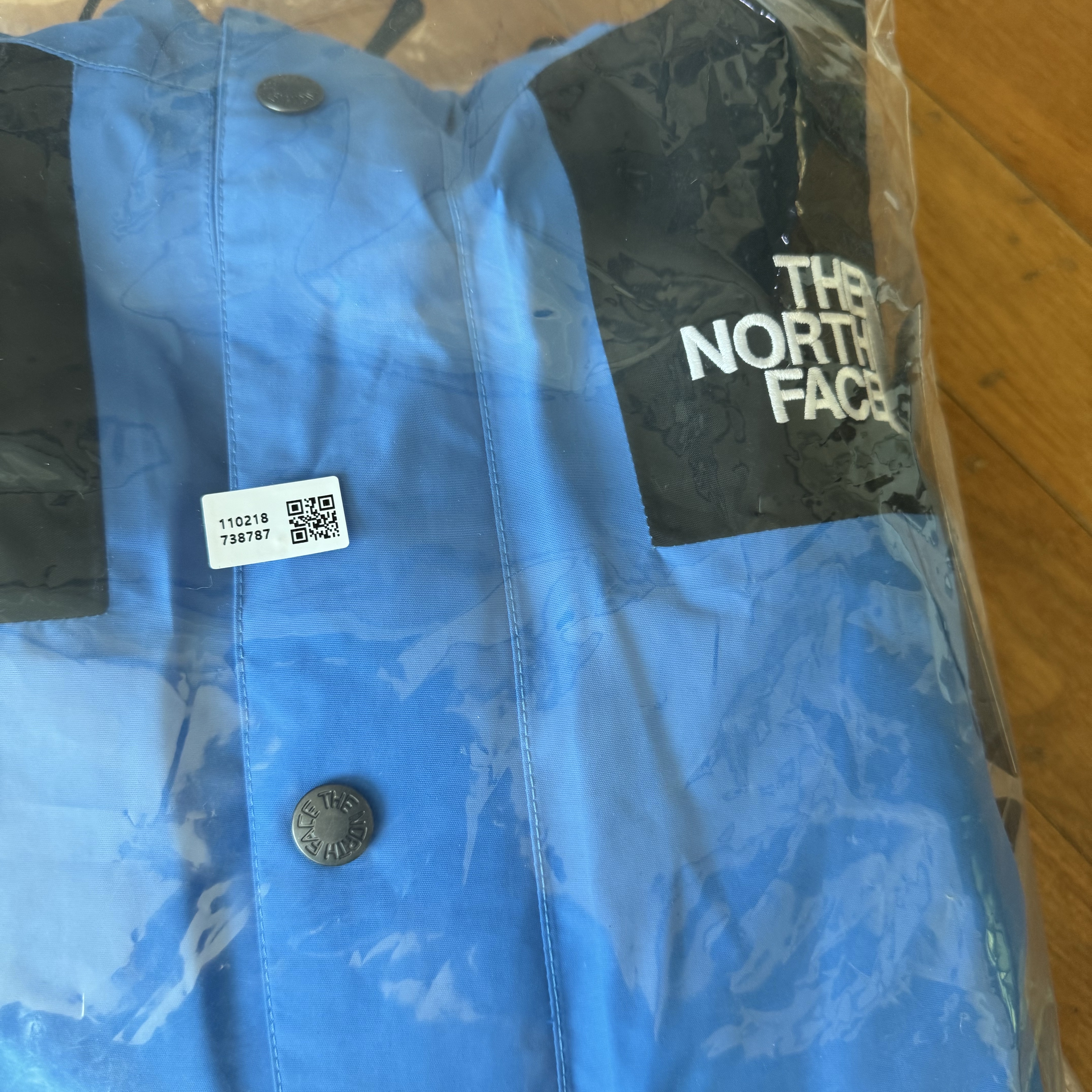 Supreme x The North Face Mountain Jacket Blue - 24FW 착용 스타일