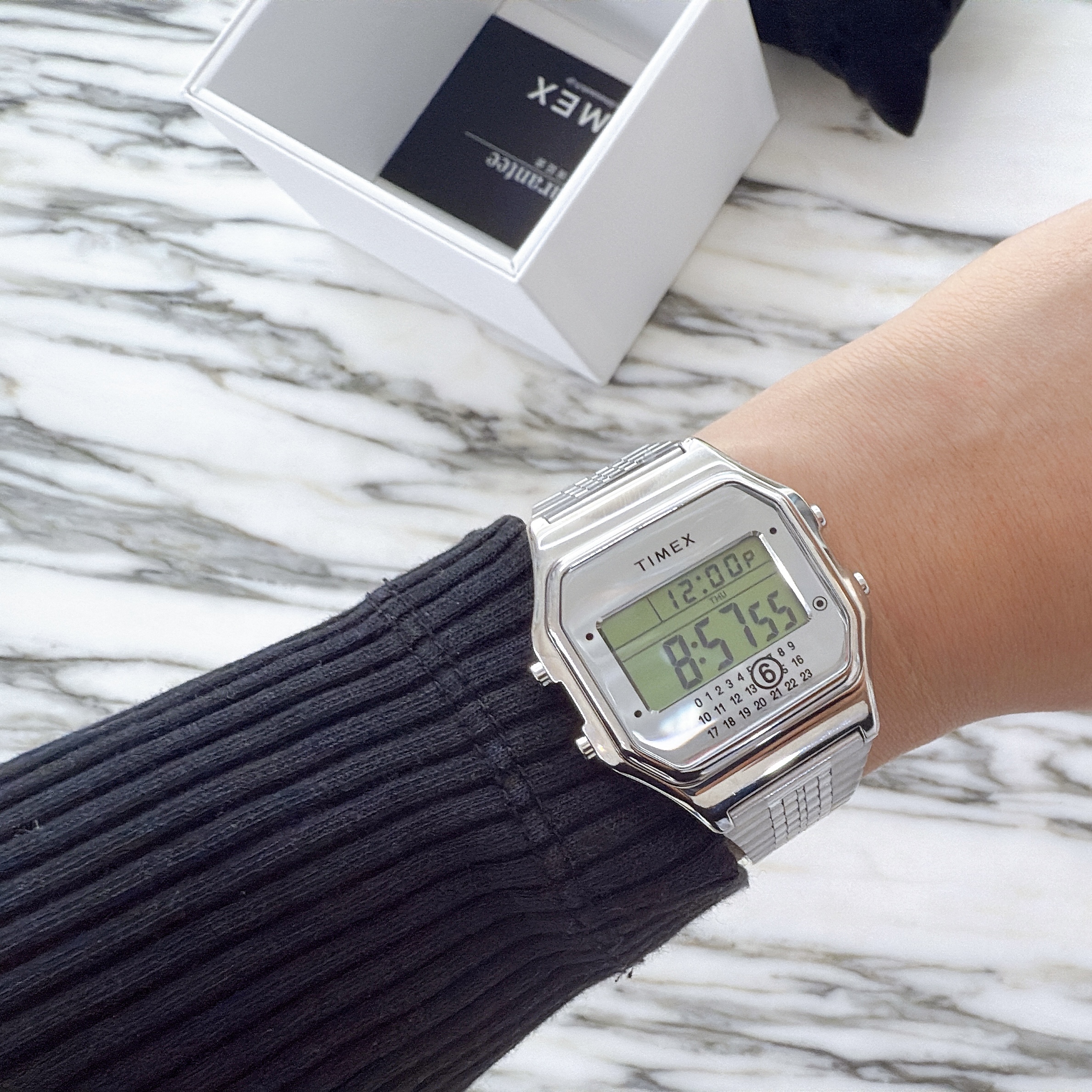 Timex x MM6 Maison Margiela T80 Gift Set w/ Extra Bracelet Stainless Steel 착용 스타일 - 2