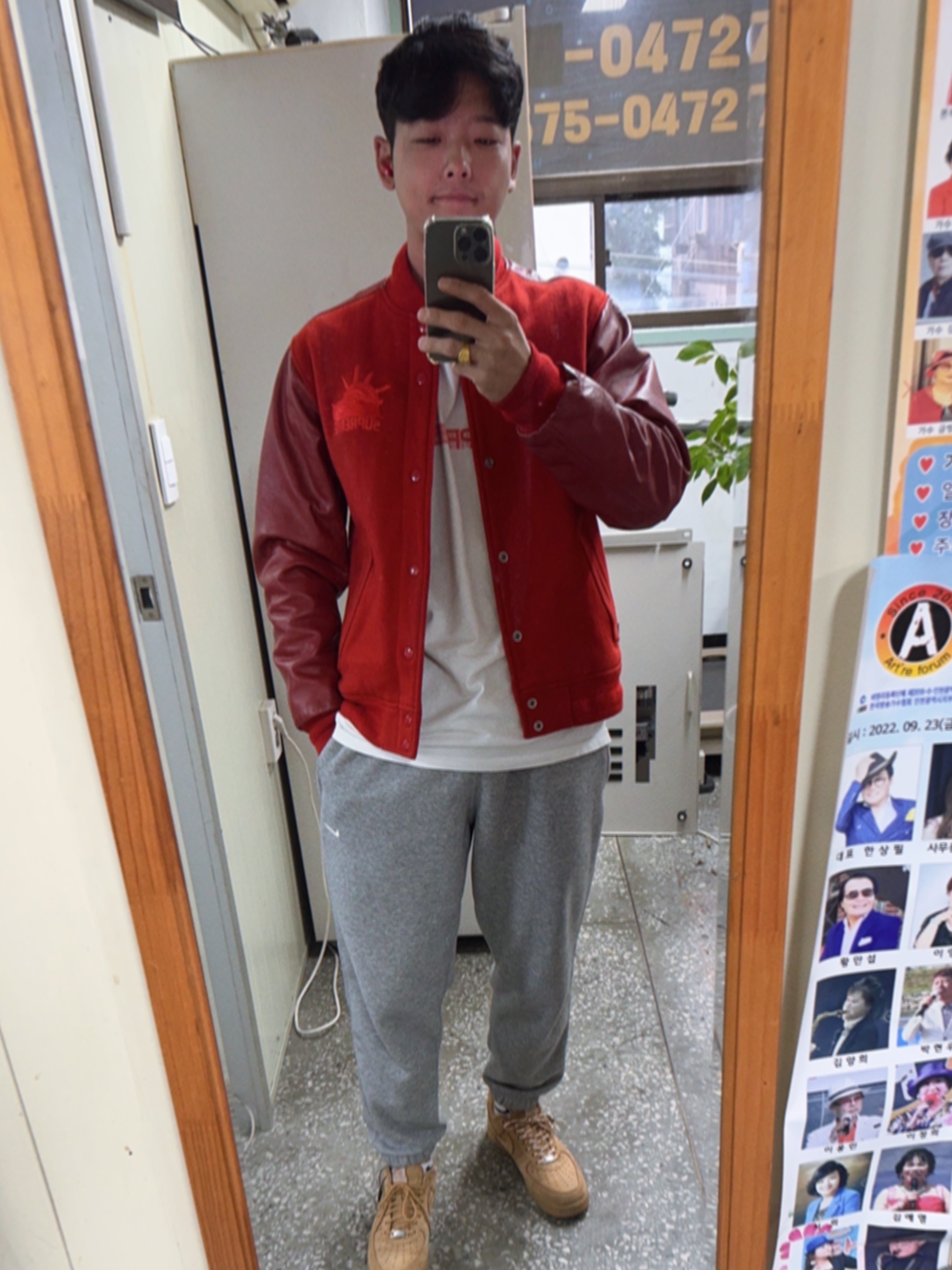 Supreme Motion Logo T-Shirt White - 20SS, Nike NRG Solo Swoosh Fleece Pants Dark Grey Heather - Asia 착용 스타일 - 1
