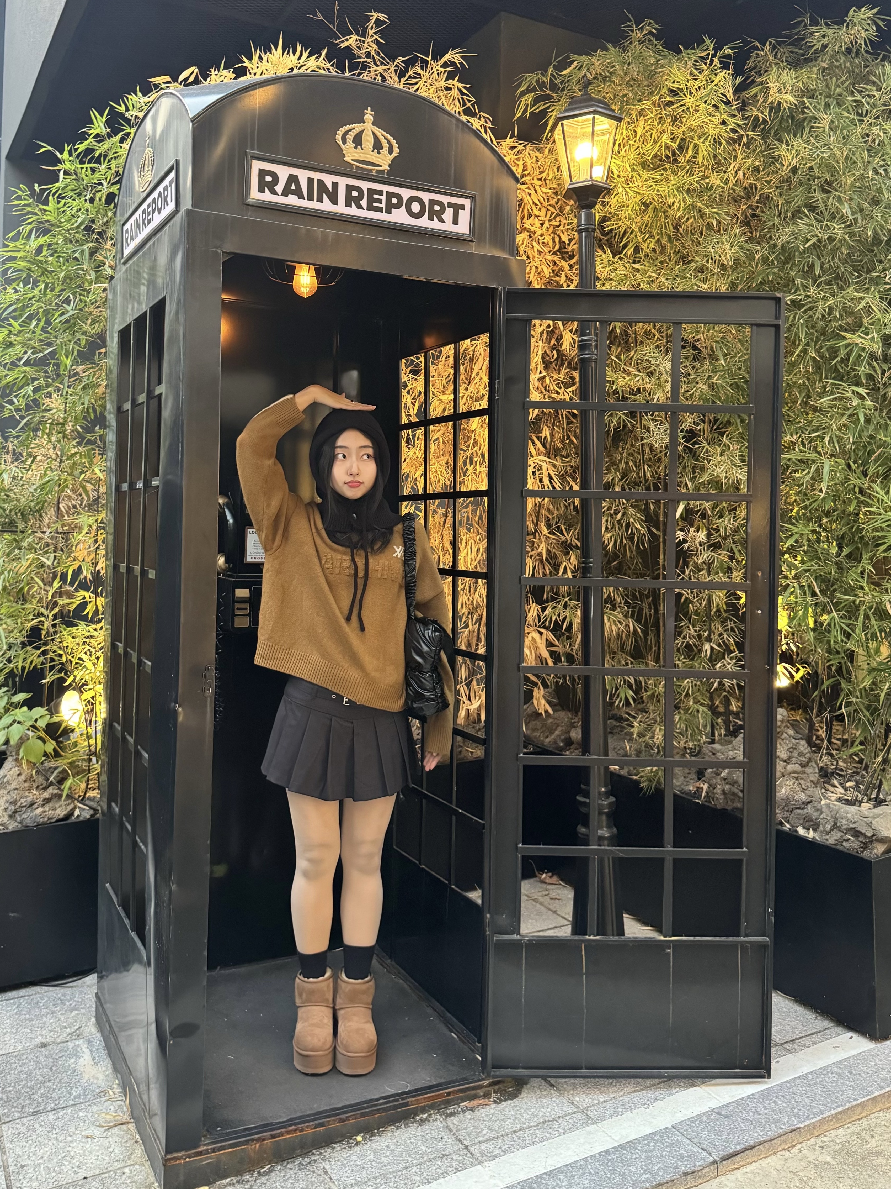 (W) UGG Classic Ultra Mini Platform Boots Chestnut 착용 스타일 - 2