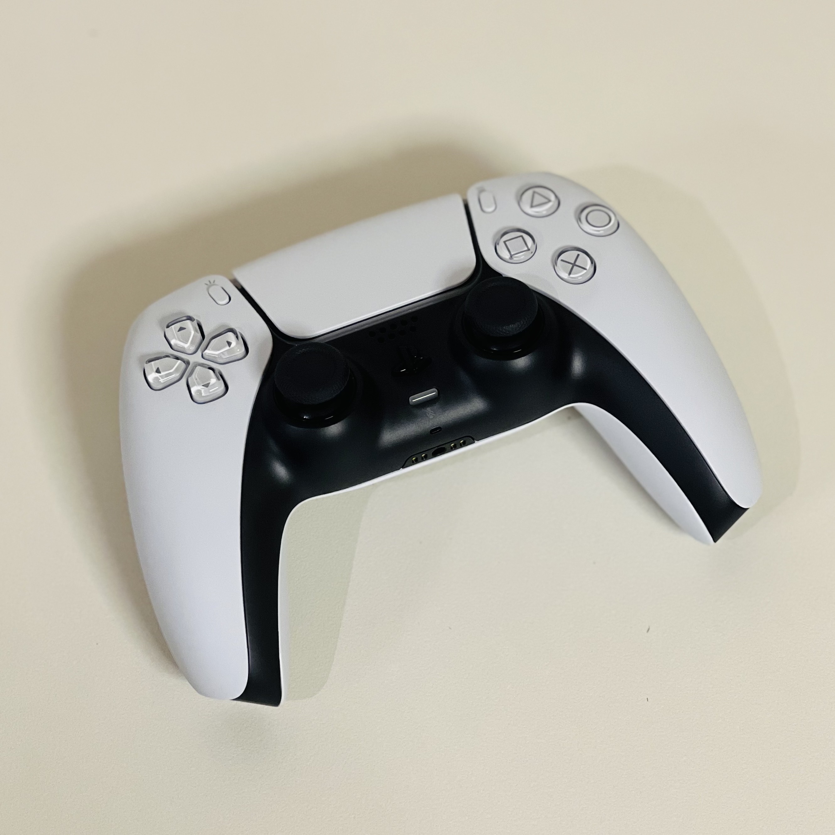 Playstation 5 Pro (SIEK 220V) 착용 스타일 - 6