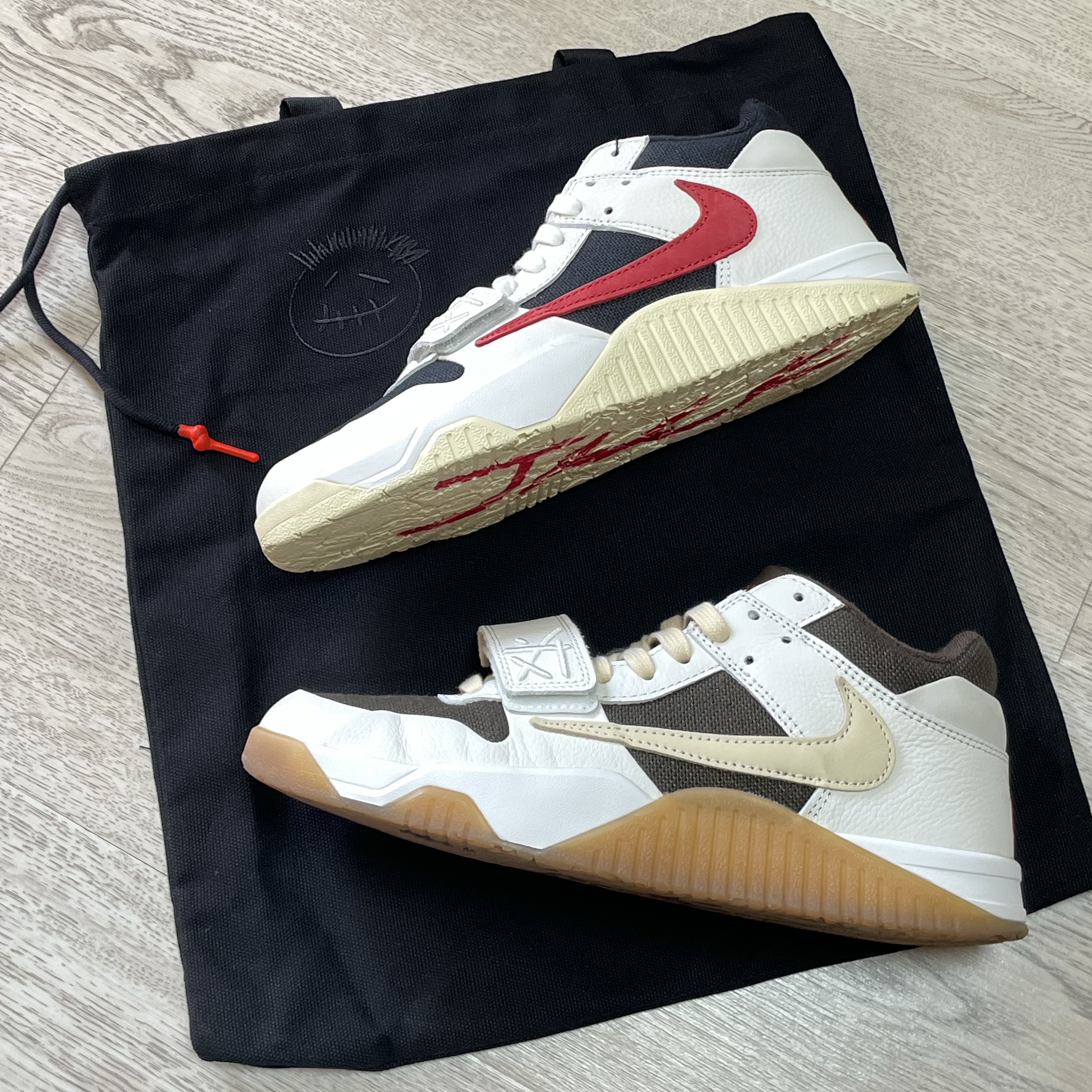 Jordan x Travis Scott Jumpman Jack TR University Red, Jordan x Travis Scott Jumpman Jack TR Sail and Dark Mocha 착용 스타일 - 3