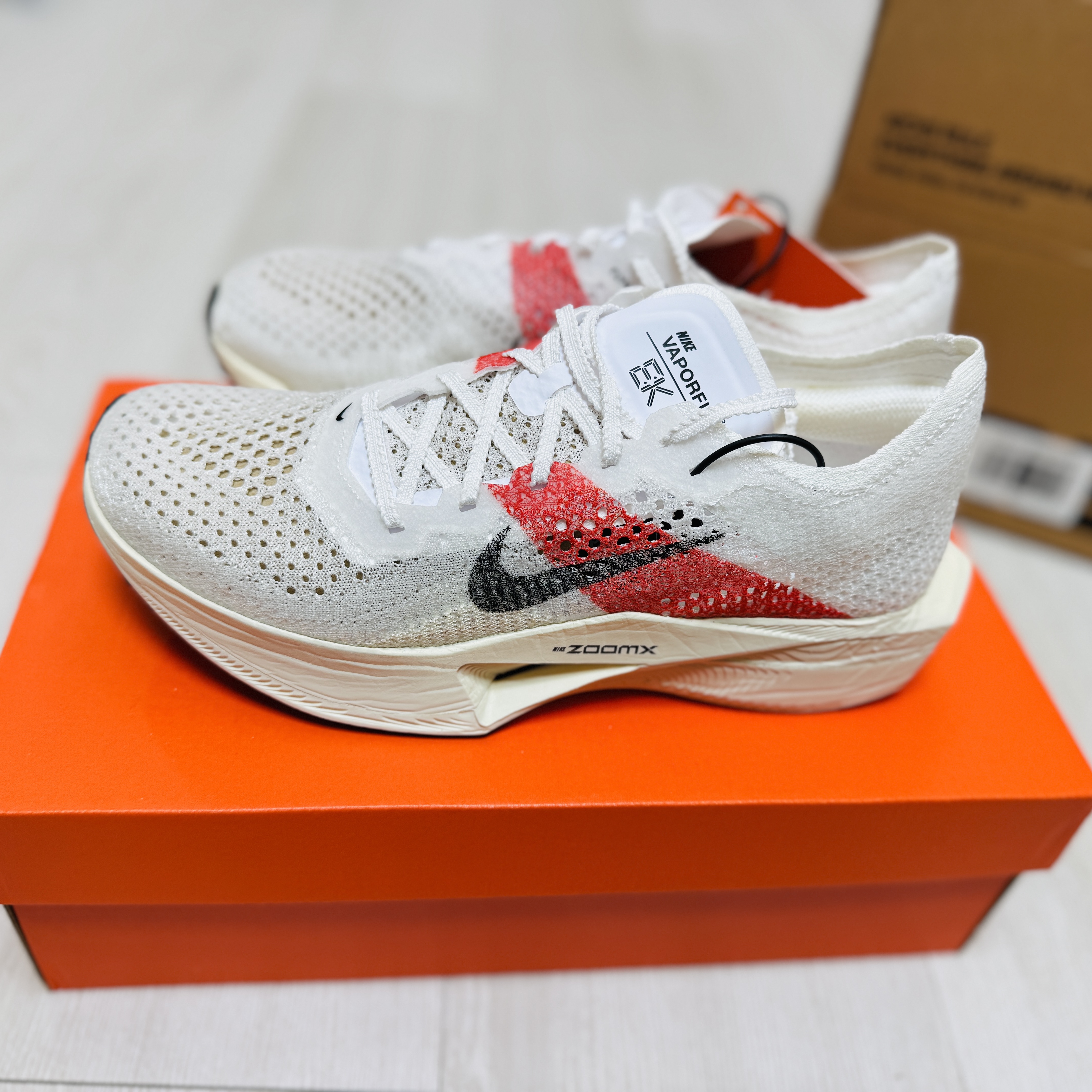 Nike ZoomX Vaporfly Next% 3 Eliud Kipchoge 착용 스타일 - 1