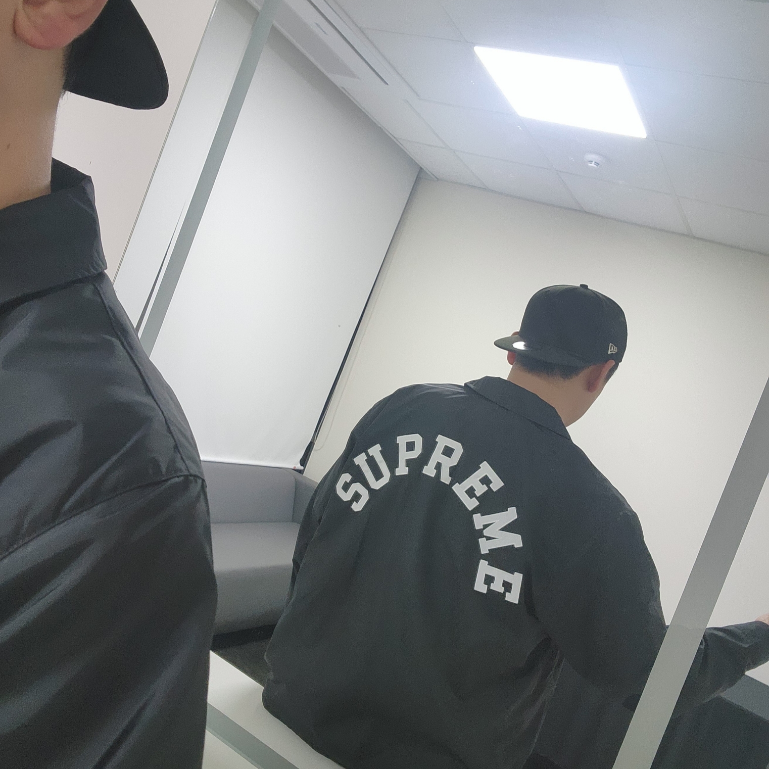 Supreme x Champion Coaches Jacket Black - 24SS 착용 스타일