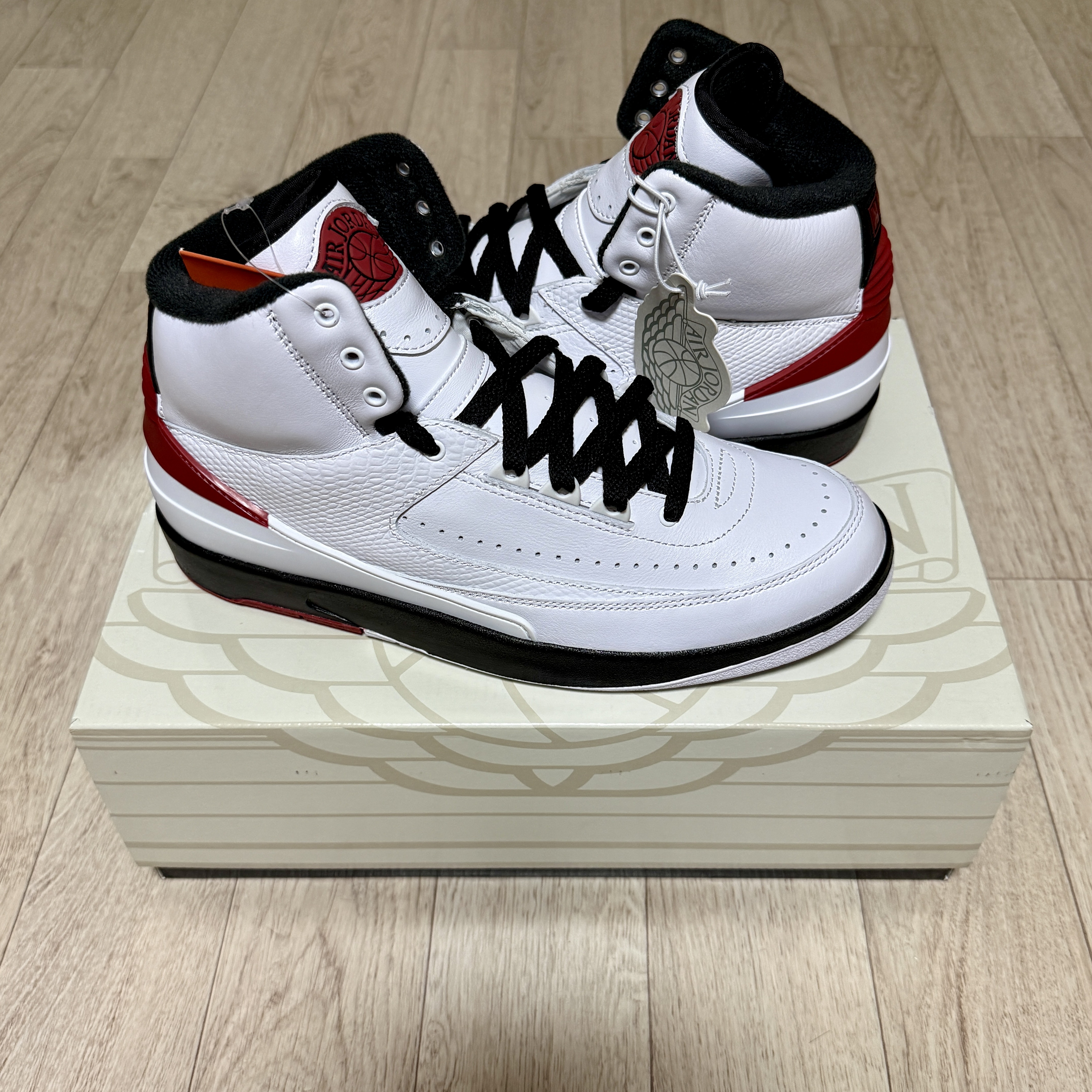 Jordan 2 Retro OG Chicago 착용 스타일