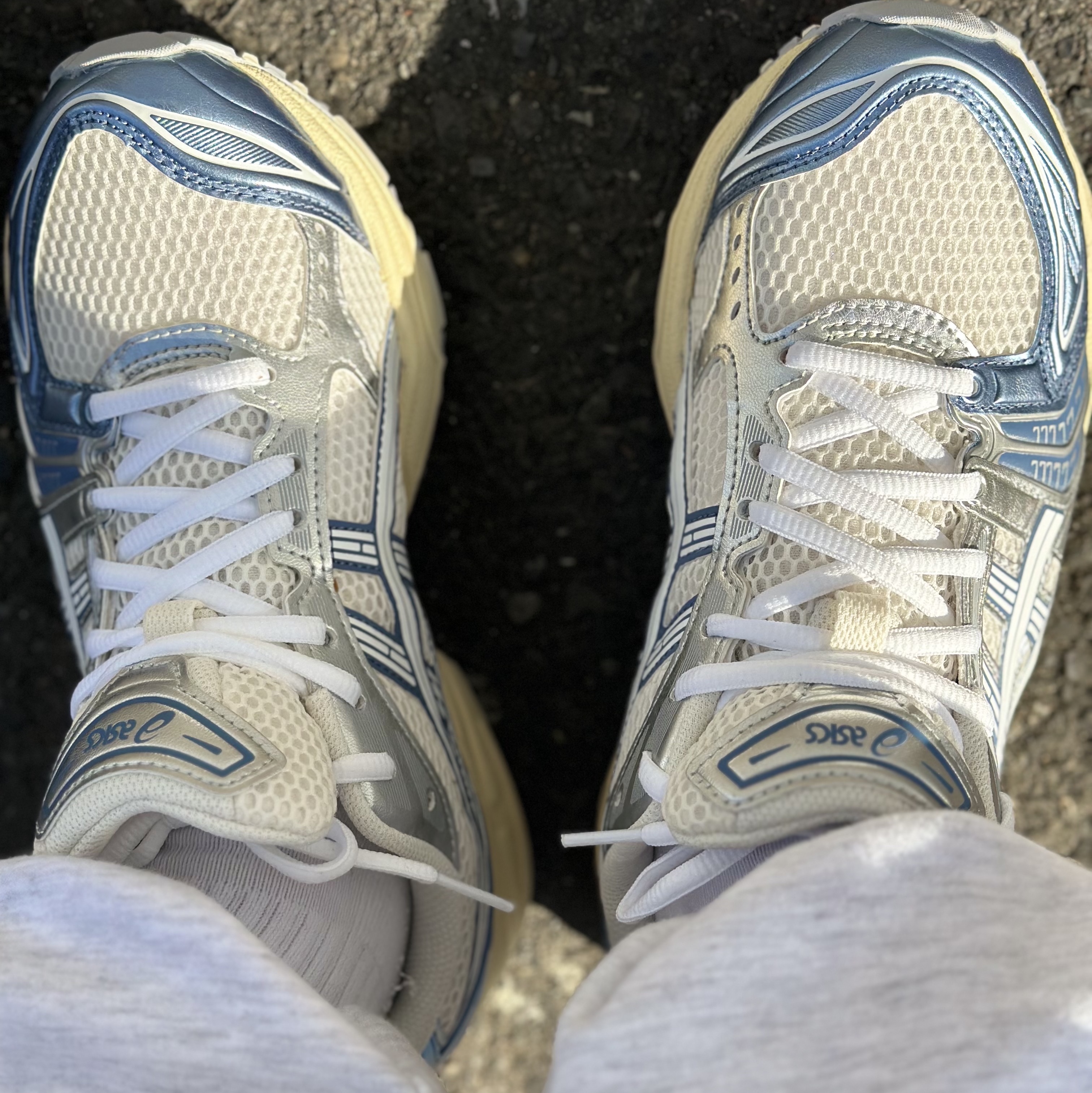 Asics Gel-Kayano 14 Metallic Blue 착용 스타일 - 2