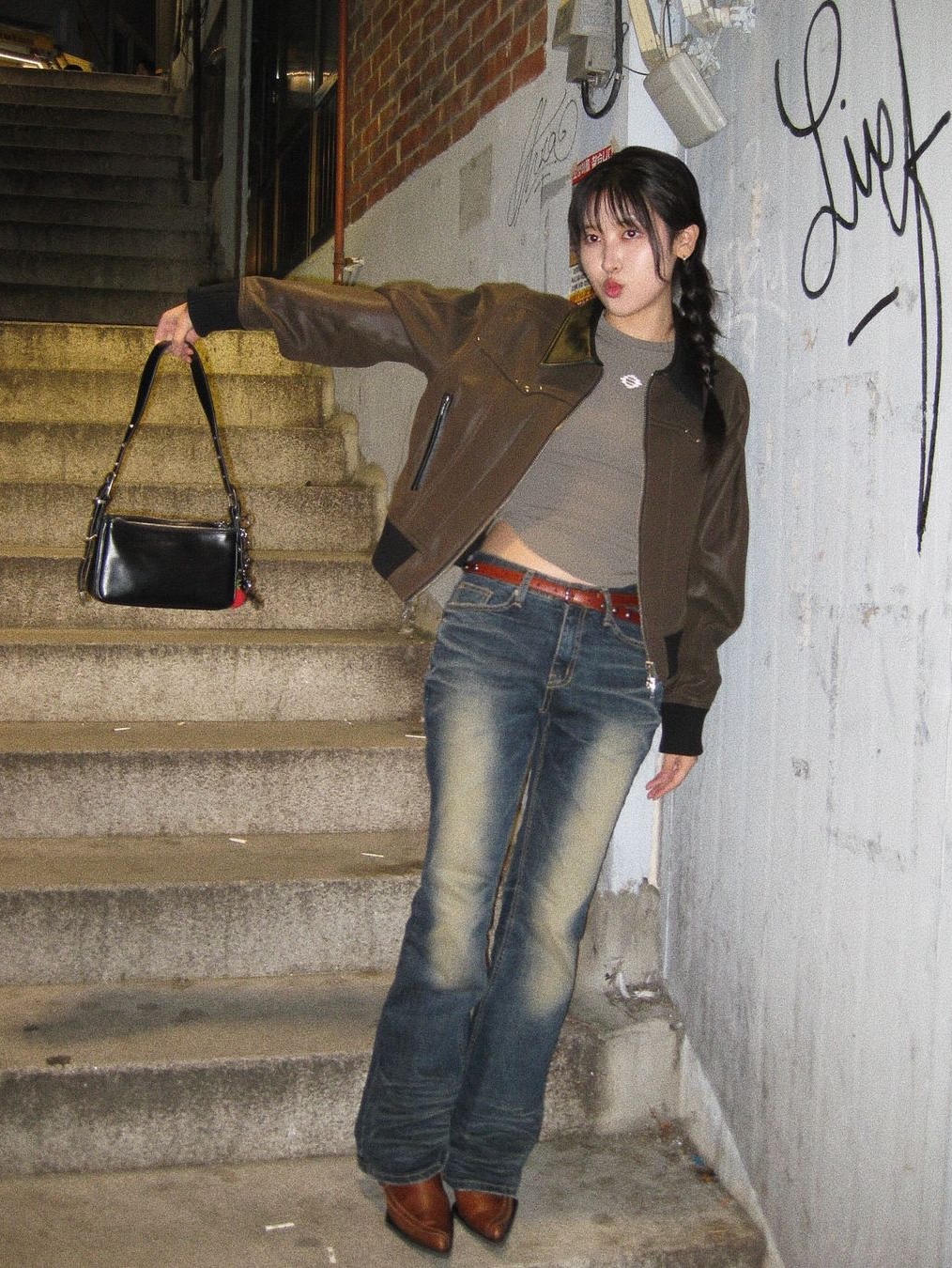 Vacant Archive Bellamy Leather Colloar Jacket Black, Vacant Archive Bellamy Leather Colloar Jacket Brown 착용 스타일