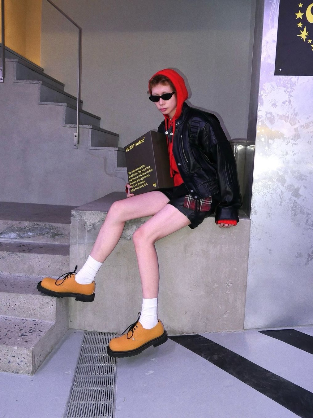 Vacant Archive Moro Knitted Hoodie Zip-Up Red, Vacant Archive Moro Knitted Hoodie Zip-Up Black 착용 스타일