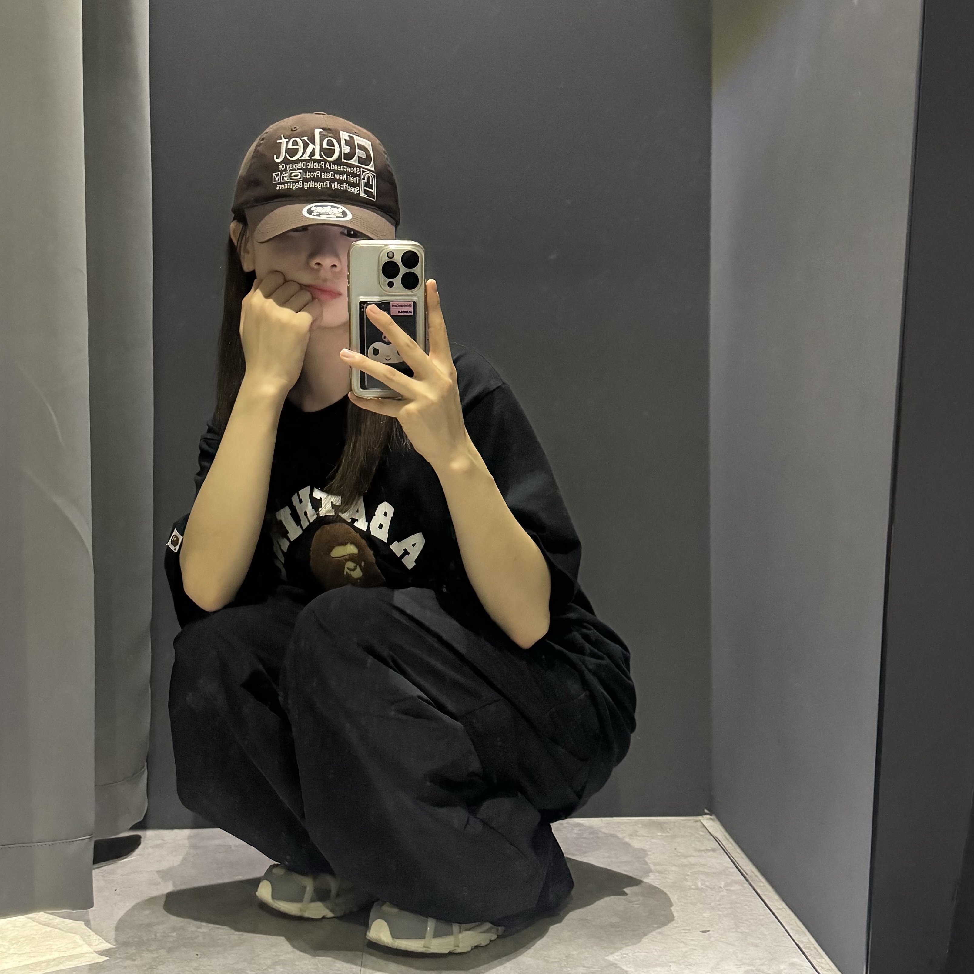 Nike Air Kukini Rattan and Particle Grey, (W) BAPE Boa College T-Shirt Black 착용 스타일 - 1