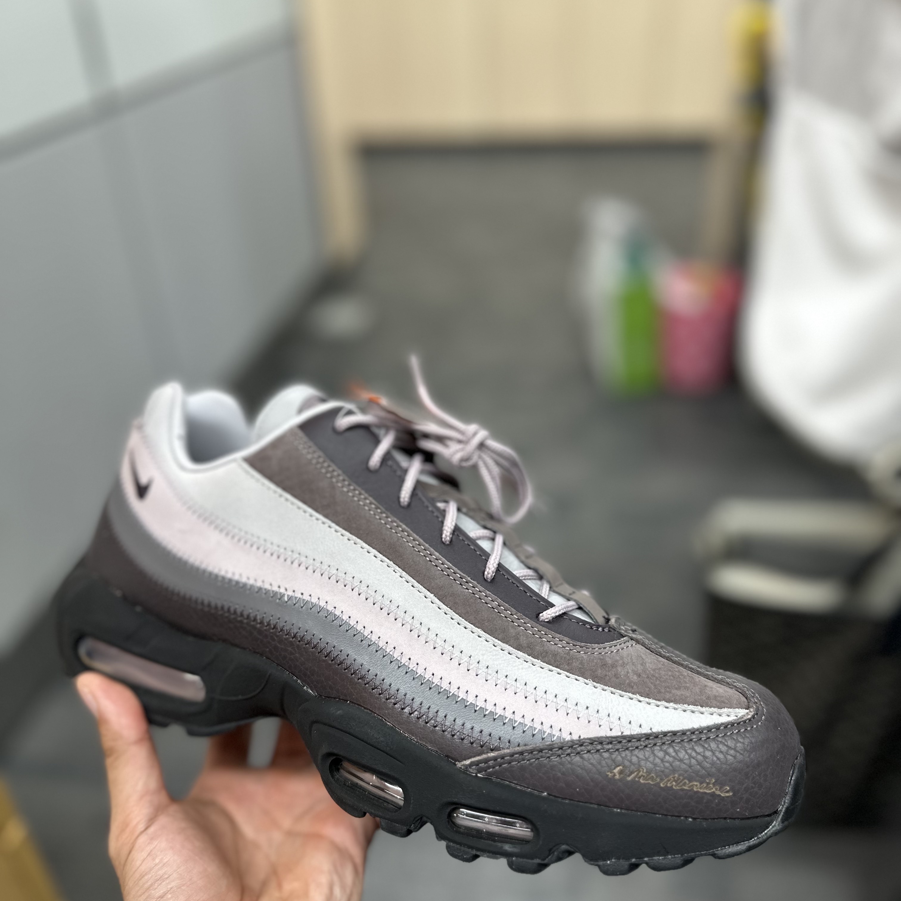 Nike x A Ma Maniere Air Max 95 W.Y.W.S. 착용 스타일 - 1