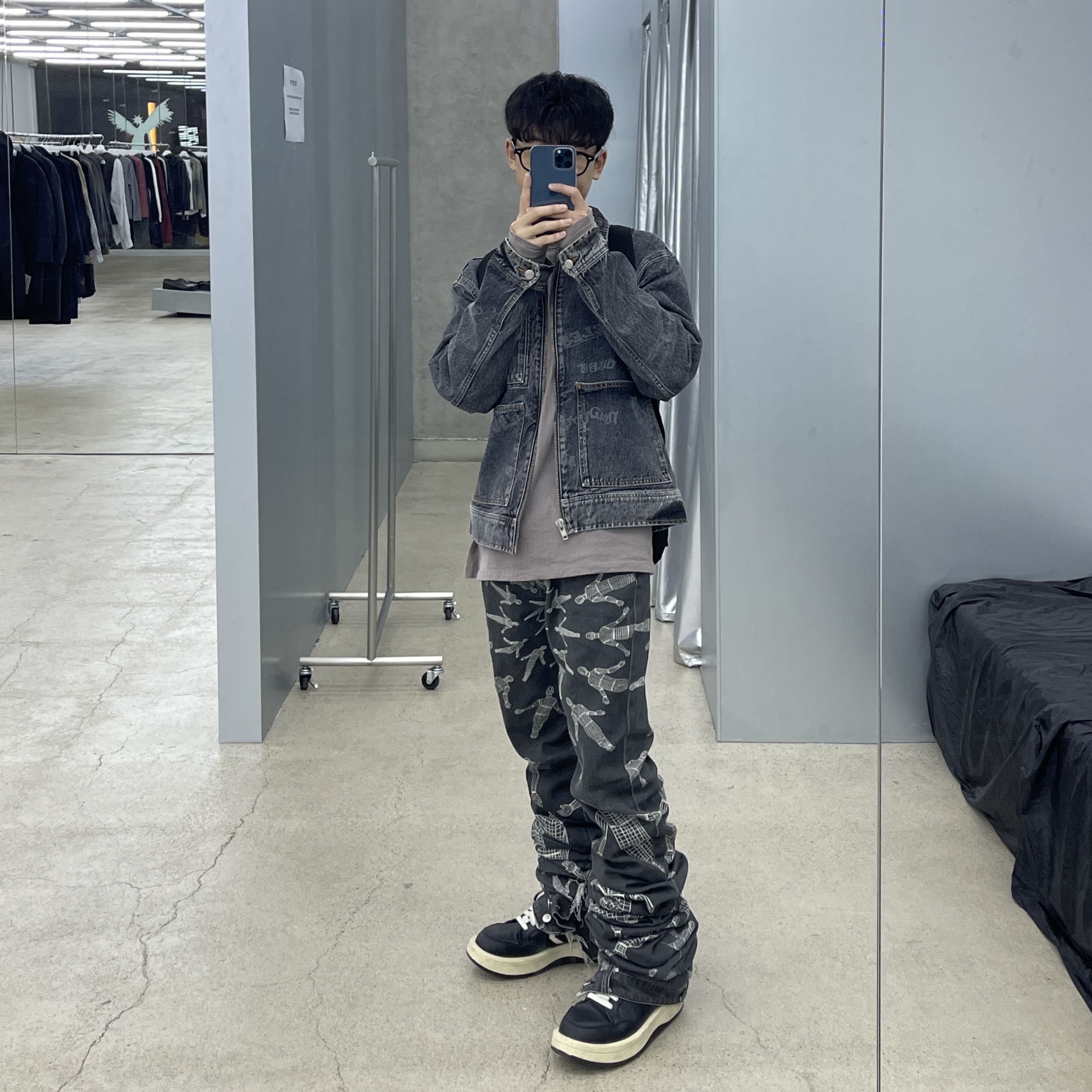 Converse x Drkshdw Turbowpn Black Cream, Surgery Yoonseul Long Length Double Jeans Black 착용 스타일 - 2