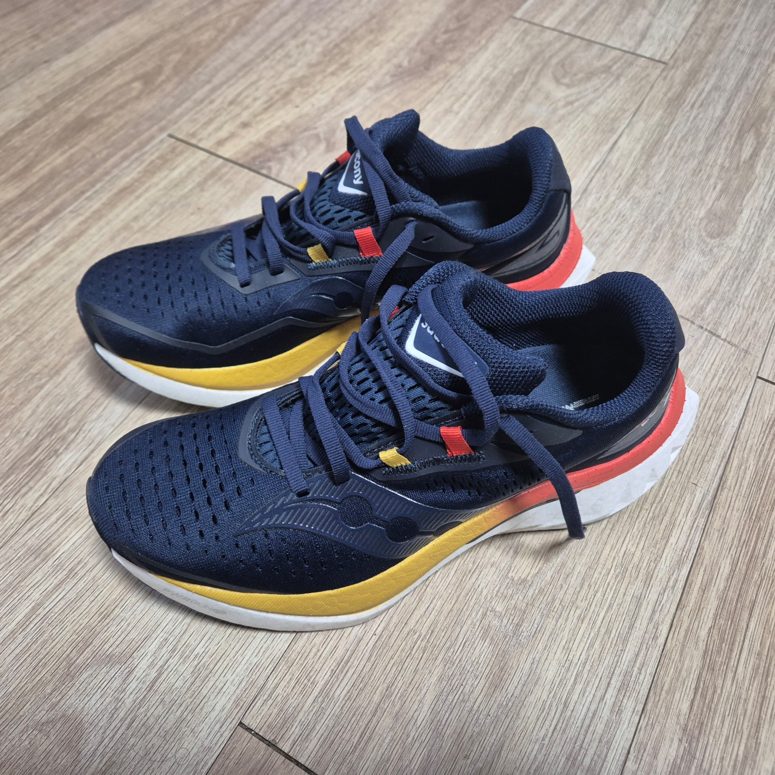 Saucony Endorphin Speed 4 Blue 착용 스타일