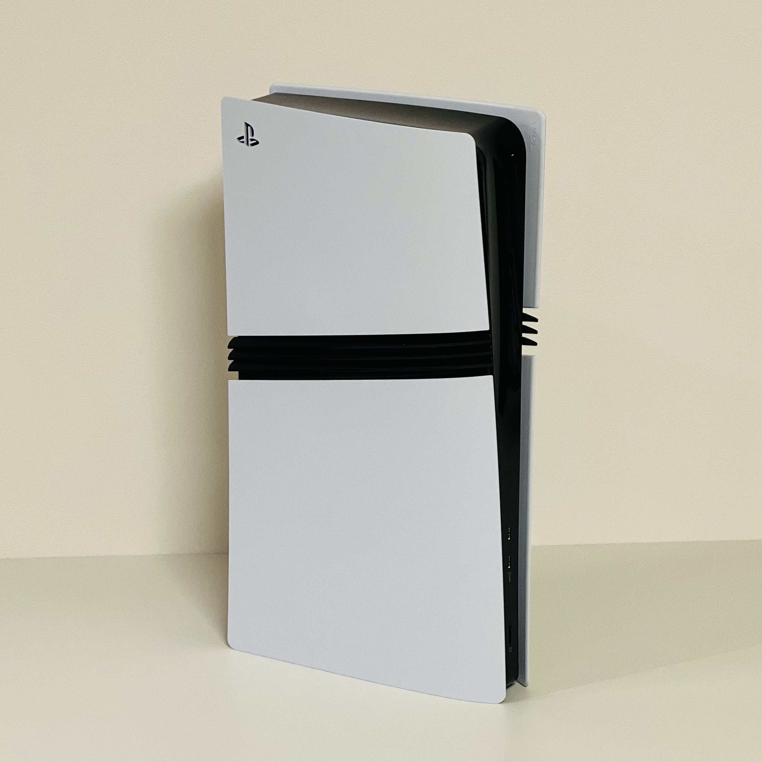 Playstation 5 Pro (SIEK 220V) 착용 스타일 - 7
