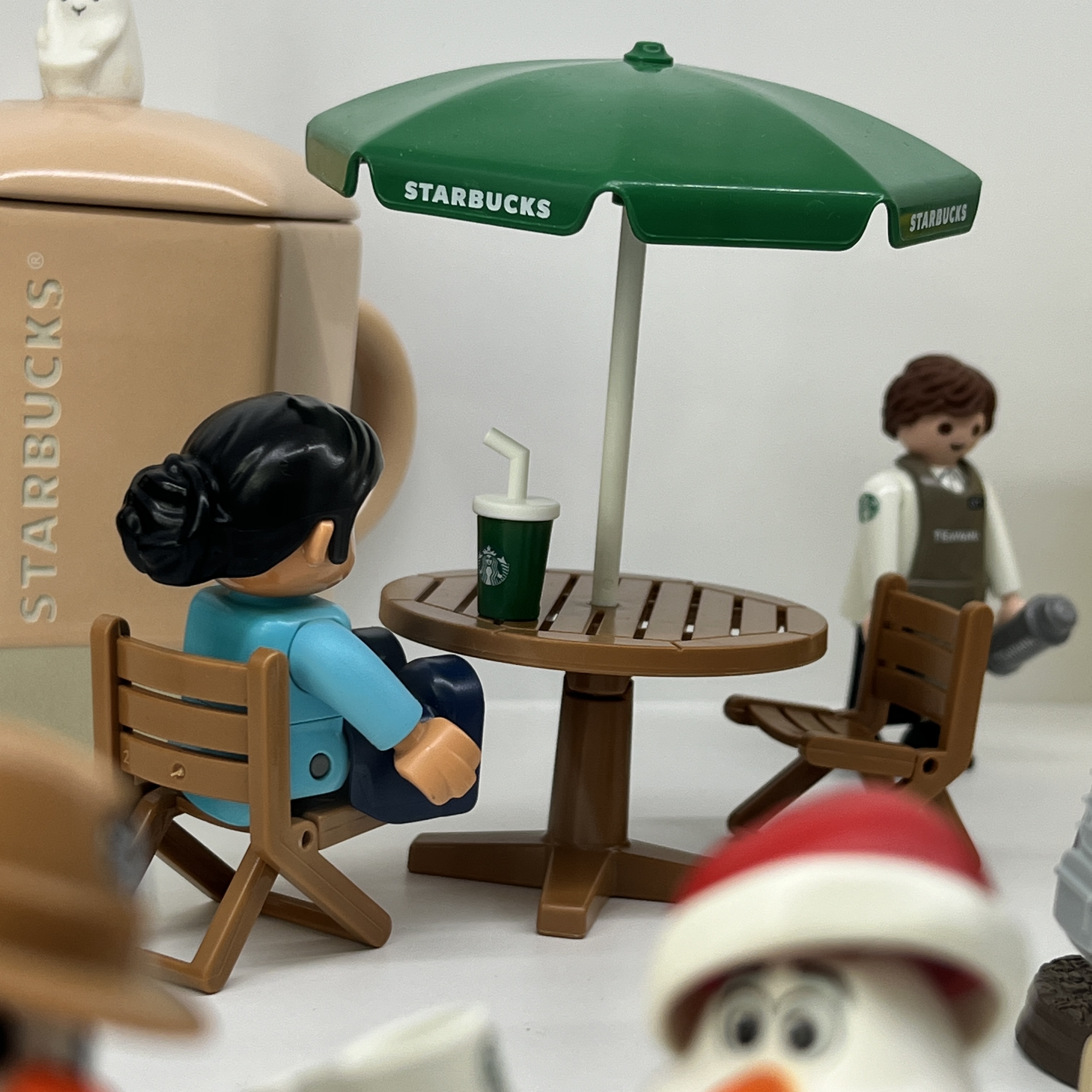 (TD) Jordan x Travis Scott Jumpman Jack TR Sail and Dark Mocha, Starbucks x Playmobil Coffee Truck 착용 스타일 - 2