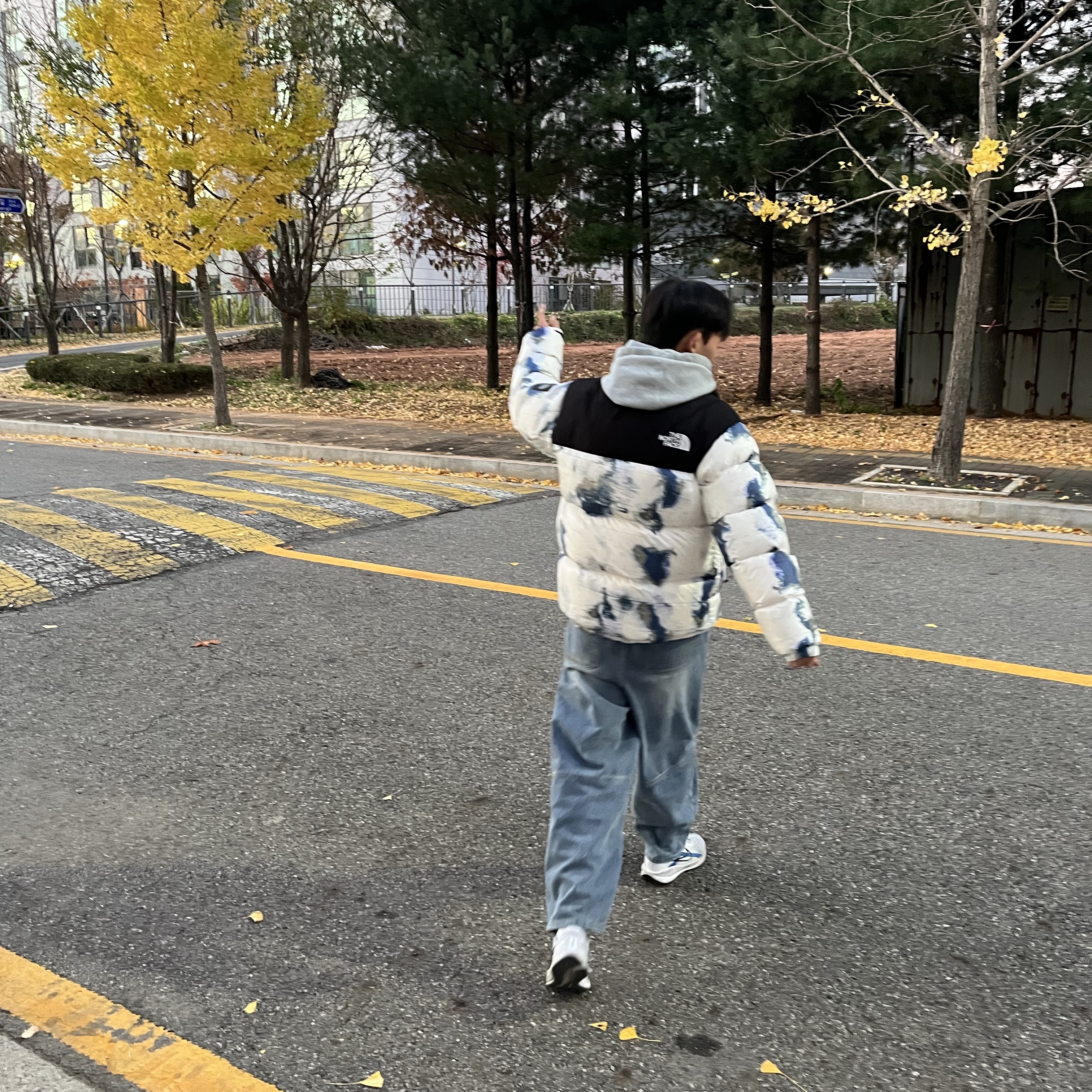 The North Face White Label Novelty Nuptse Down Jacket P White Sand 착용 스타일 - 1