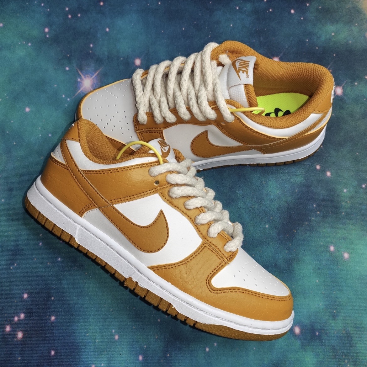(W) Nike Dunk Low Next Nature Phantom 착용 스타일 - 1