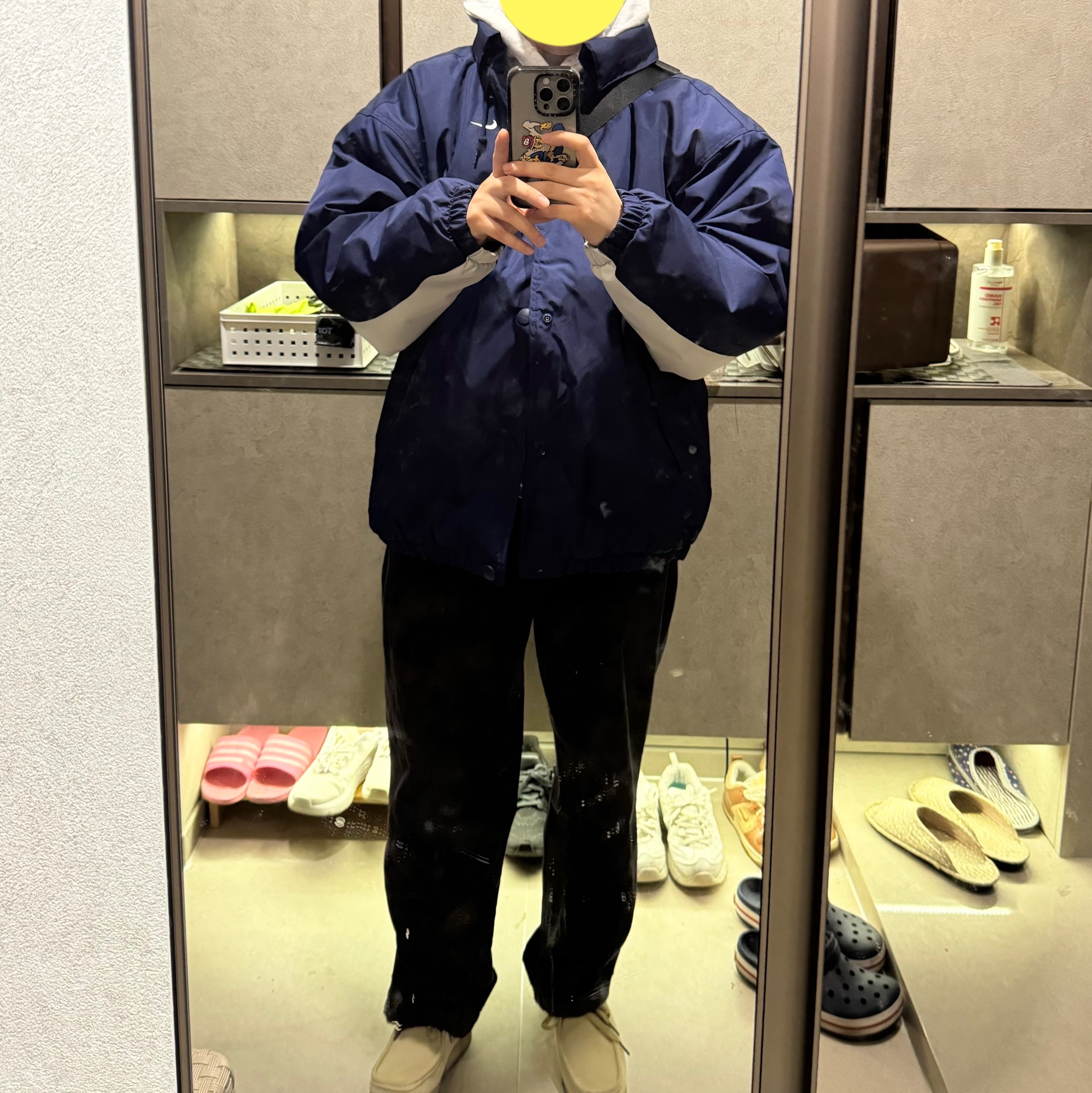 Nike Solo Swoosh Puffer Midnight Navy White - Asia, Clarks Wallabee Maple Suede 착용 스타일