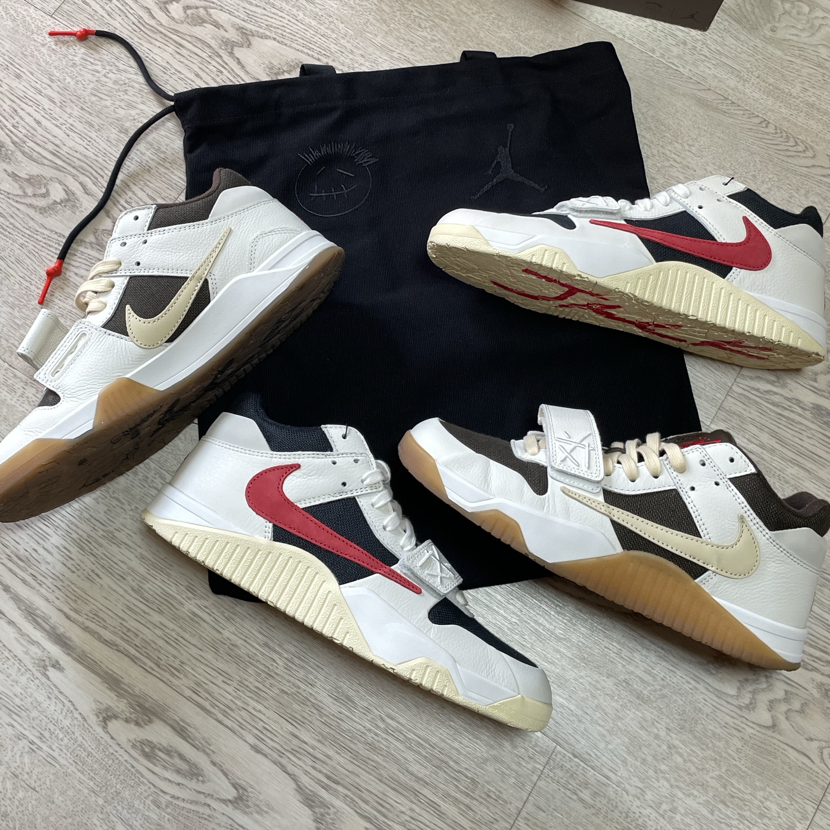 Jordan x Travis Scott Jumpman Jack TR University Red, Jordan x Travis Scott Jumpman Jack TR Sail and Dark Mocha 착용 스타일 - 2