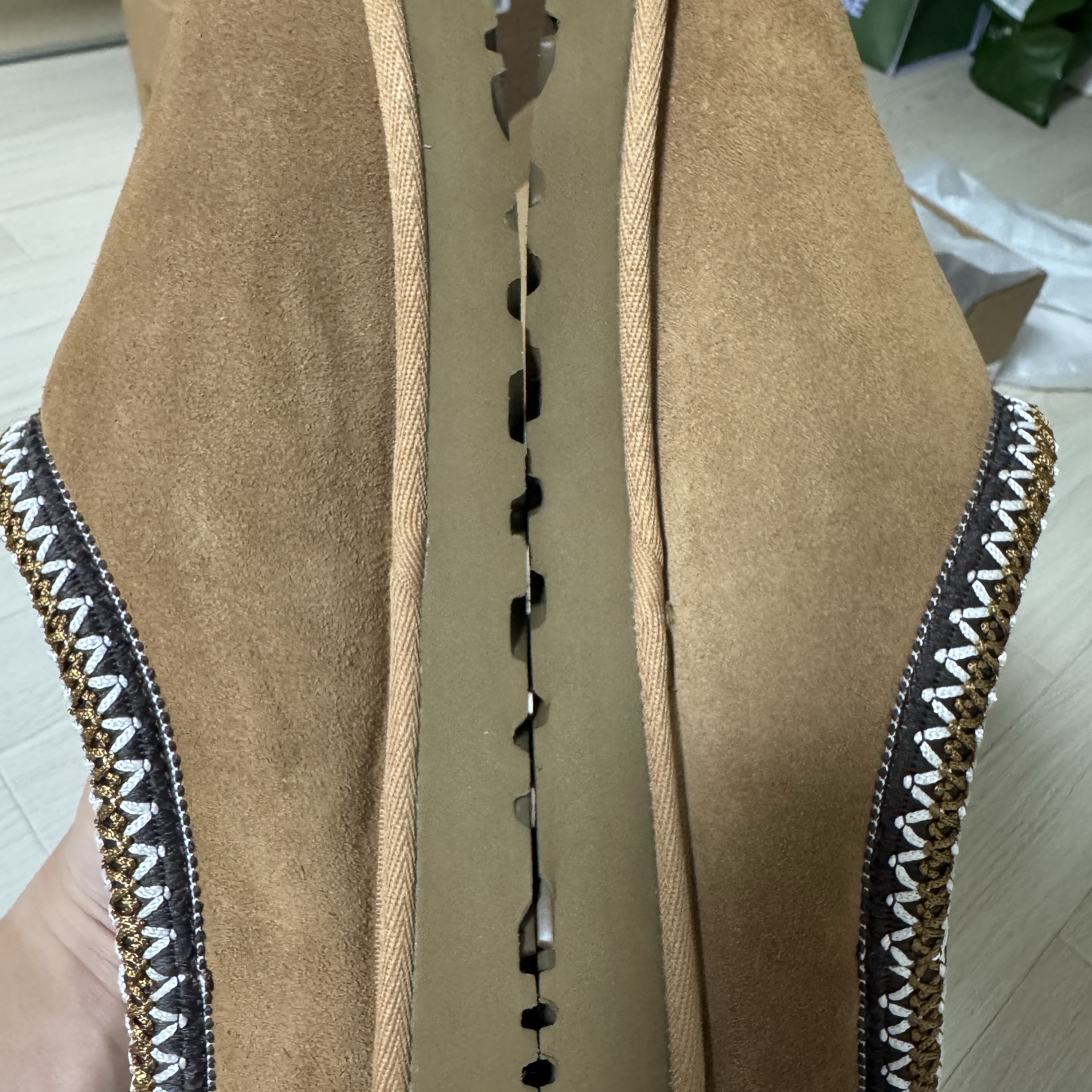 UGG Tasman Slipper Chestnut 착용 스타일 - 1
