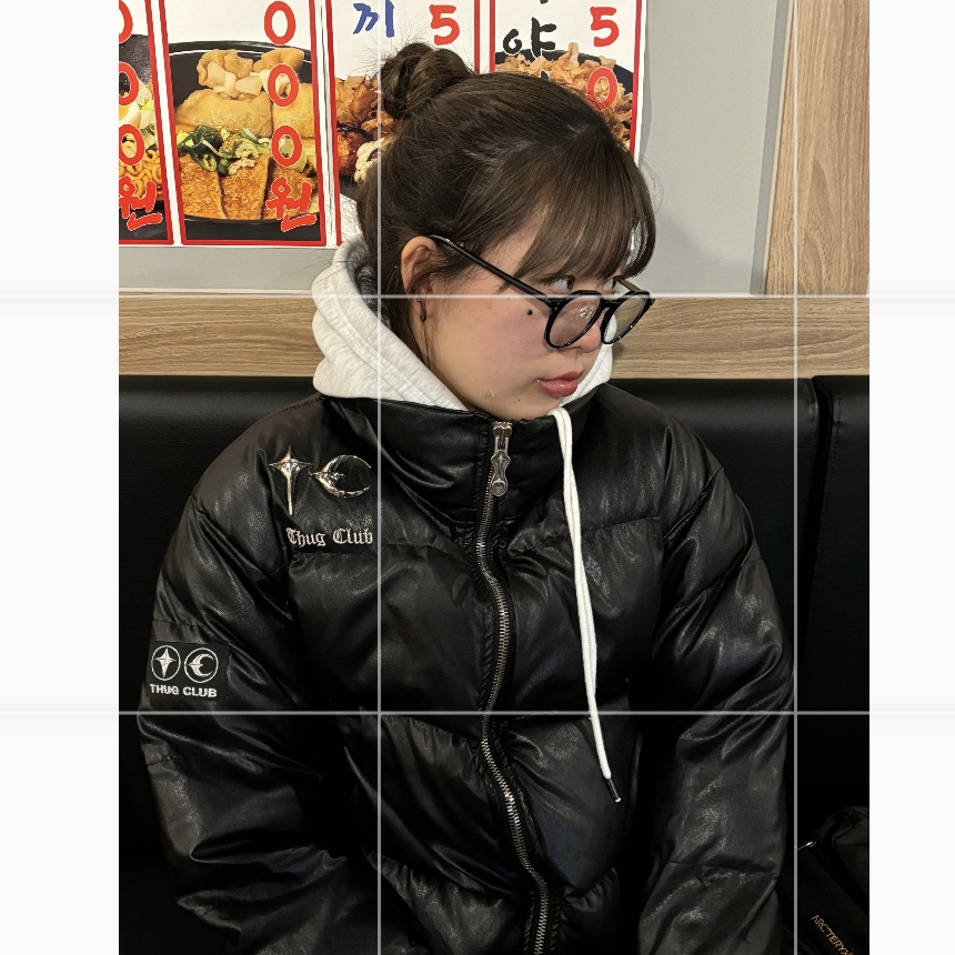 Thug Club Leather Puffer Jacket Black (Polyester), Arc'teryx Mantis 26 Backpack Black 착용 스타일 - 1