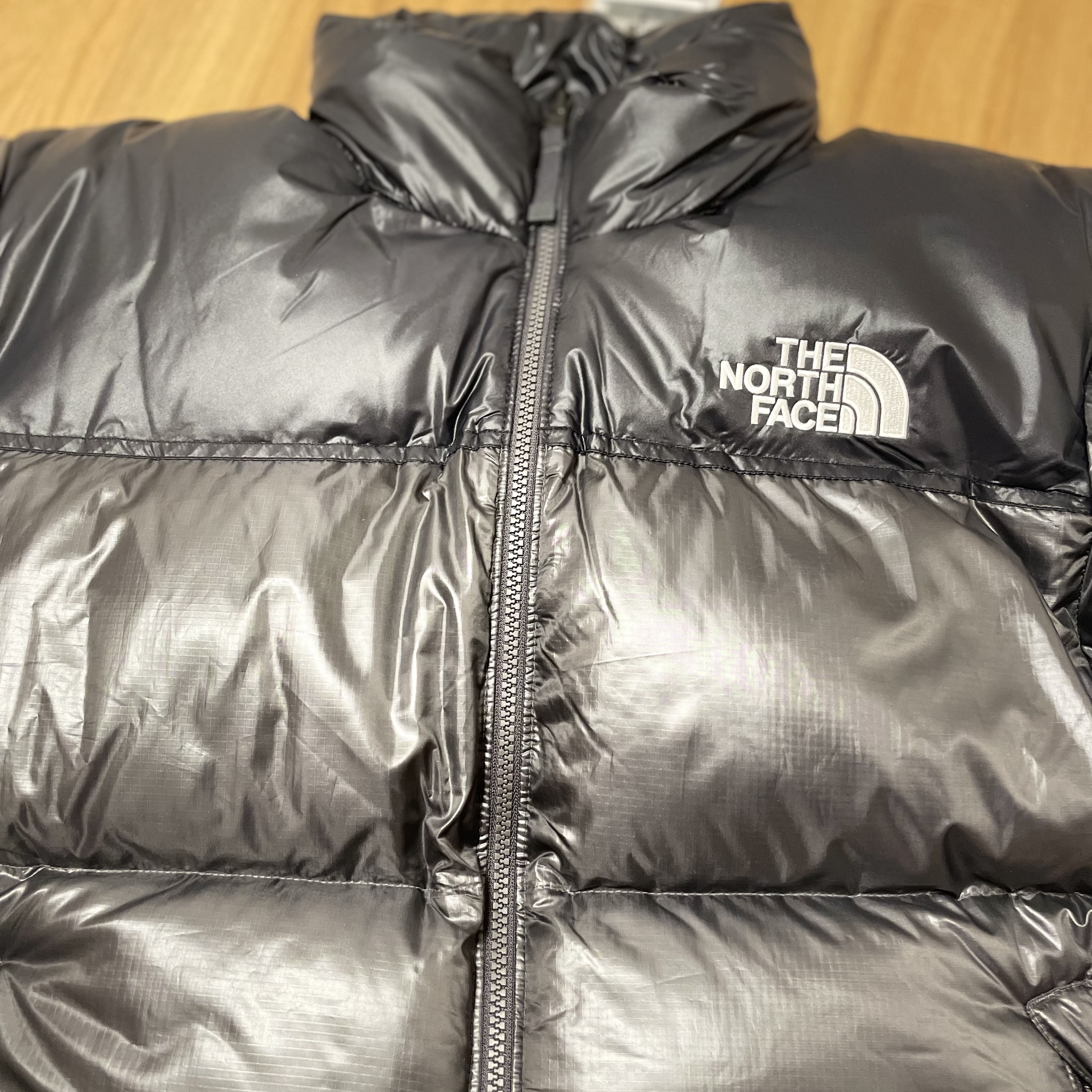 The North Face Quantum Nuptse RDS Down Jacket Silver Gray 착용 스타일 - 2