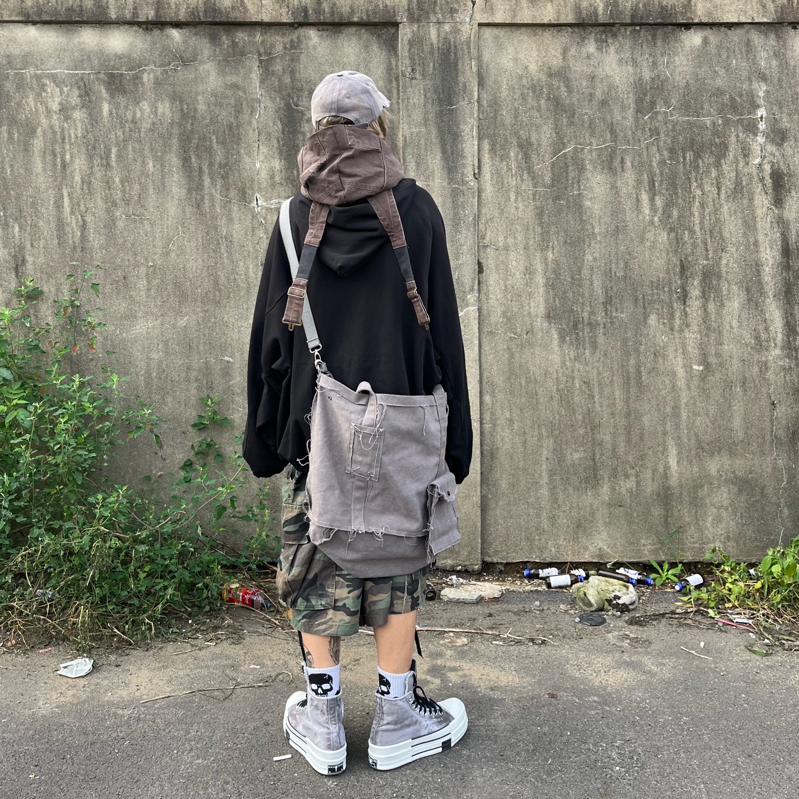 Converse x Drkshdw DBL Drkstar Overdye Chuck 70 Hi Concrete 착용 스타일 - 5