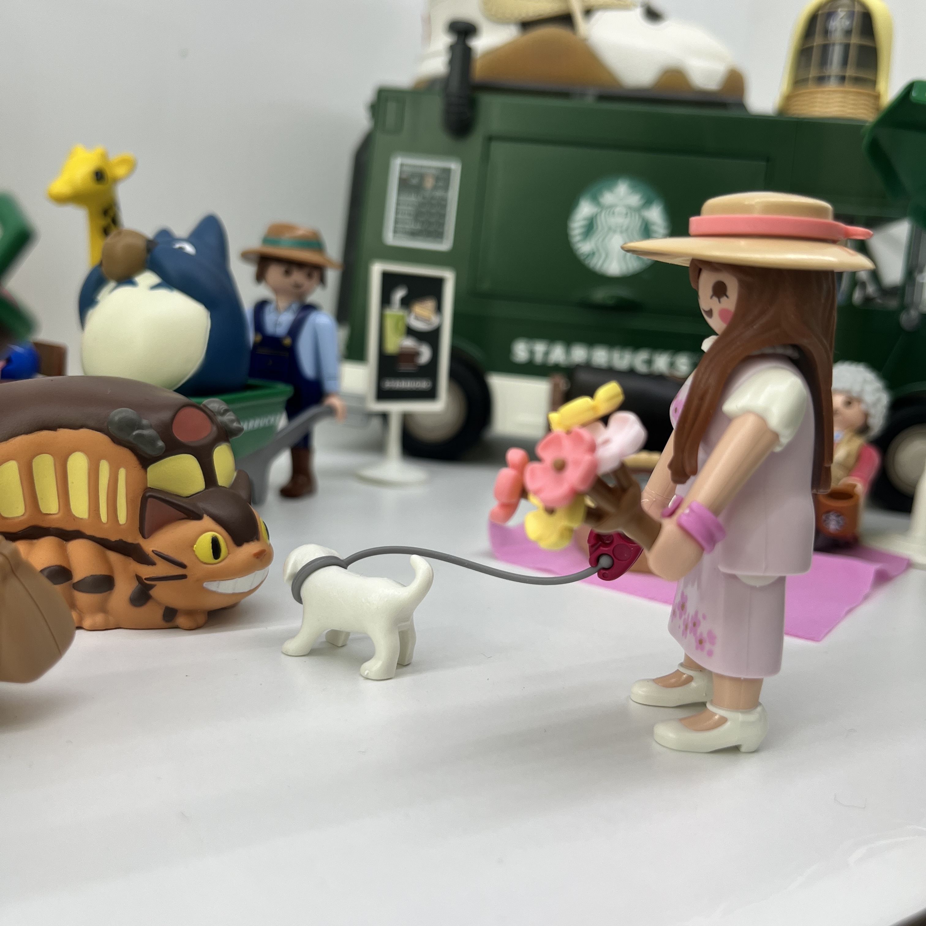 (TD) Jordan x Travis Scott Jumpman Jack TR Sail and Dark Mocha, Starbucks x Playmobil Coffee Truck 착용 스타일 - 3