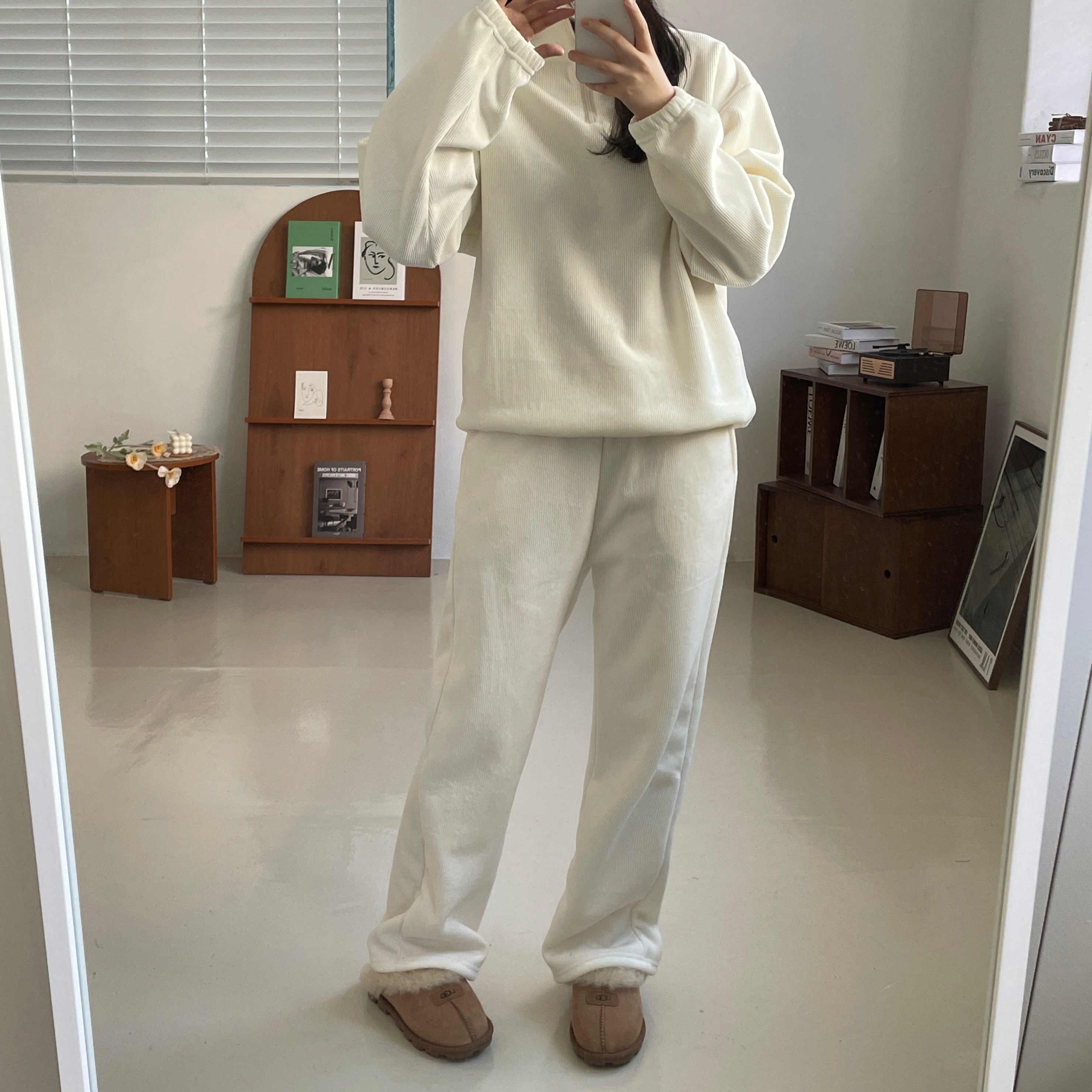 (W) UGG Coquette Slipper Chestnut 착용 스타일 - 2