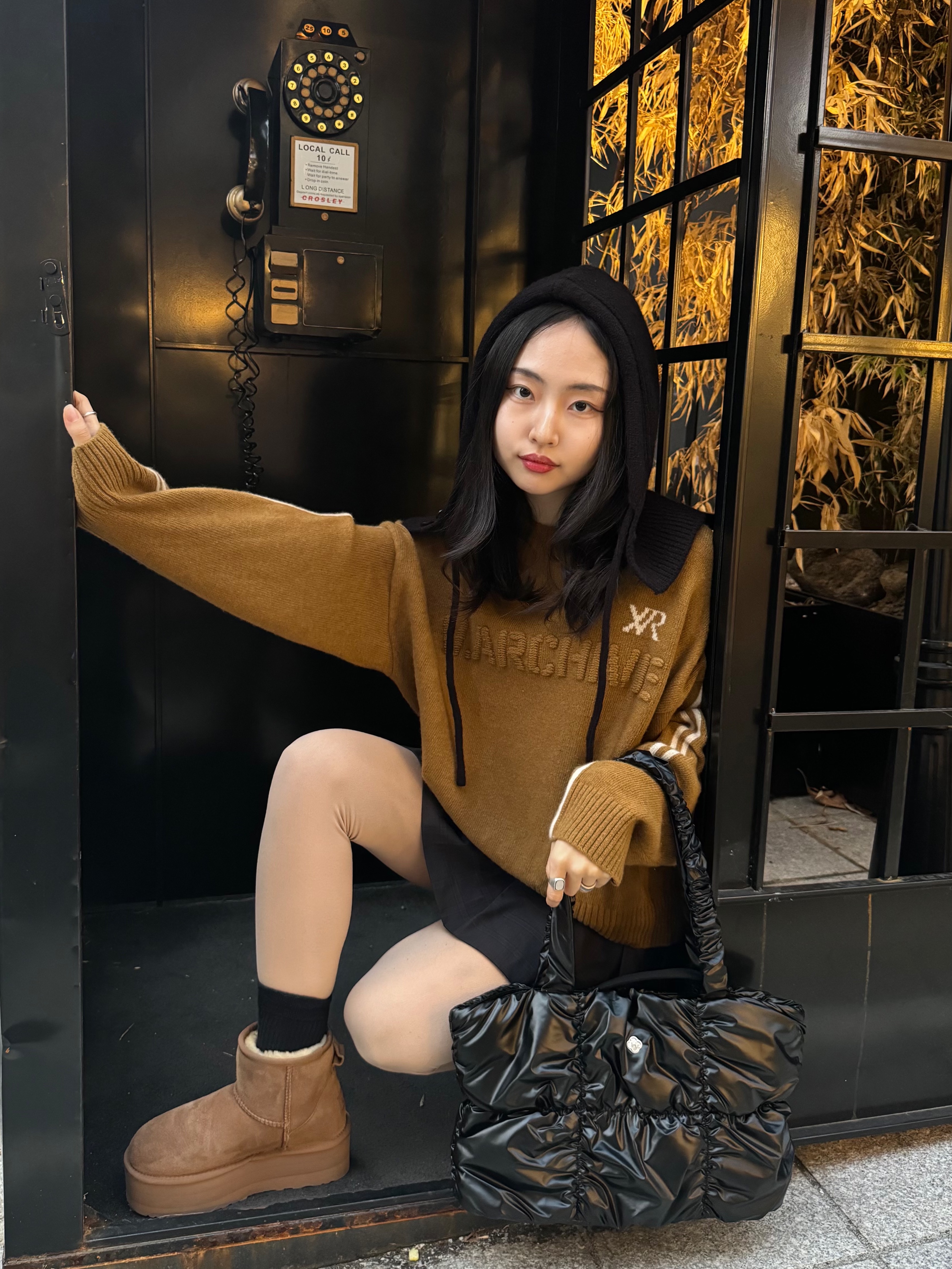 (W) UGG Classic Ultra Mini Platform Boots Chestnut 착용 스타일 - 6