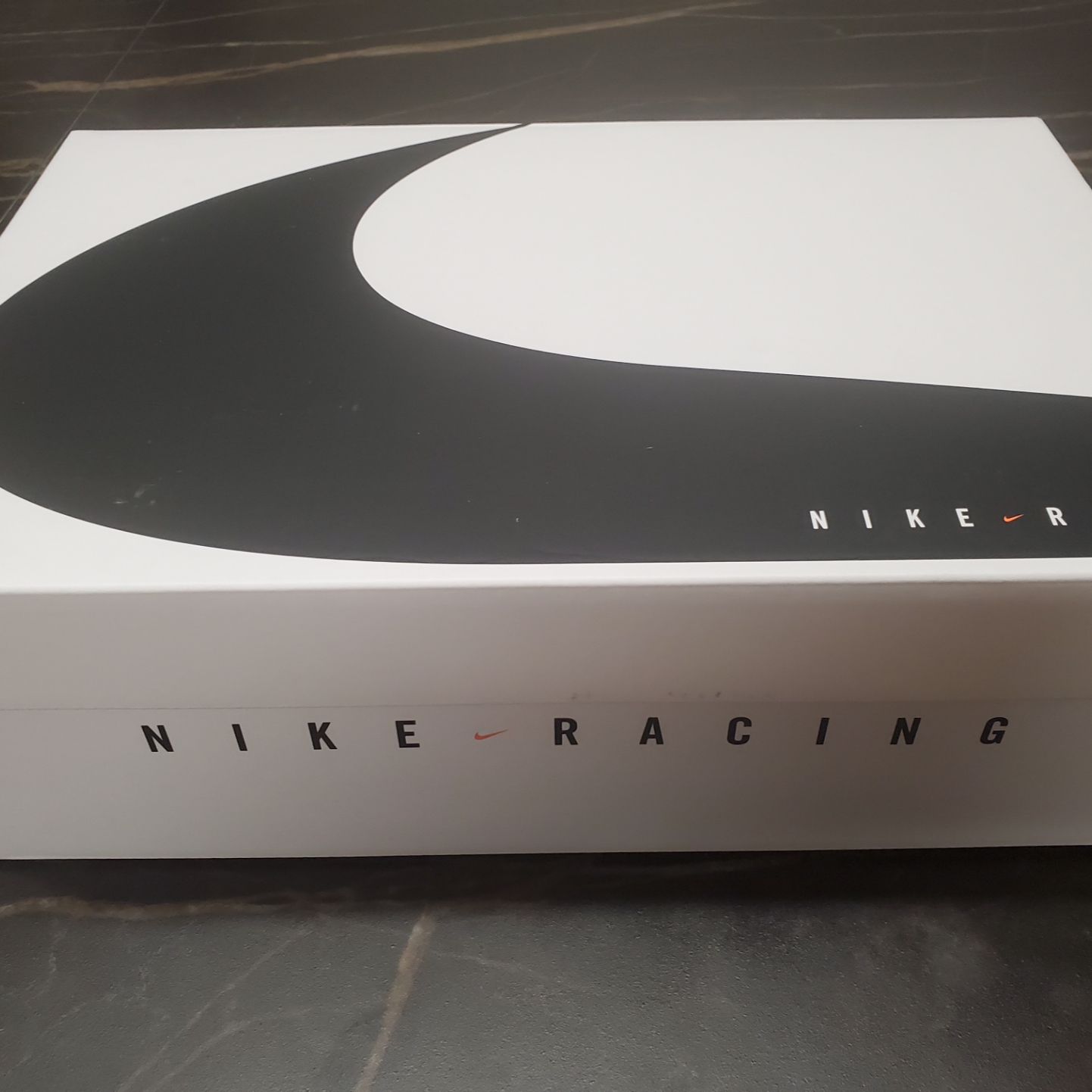 Nike Air Zoom Alphafly Next% 3 Volt 착용 스타일 - 1