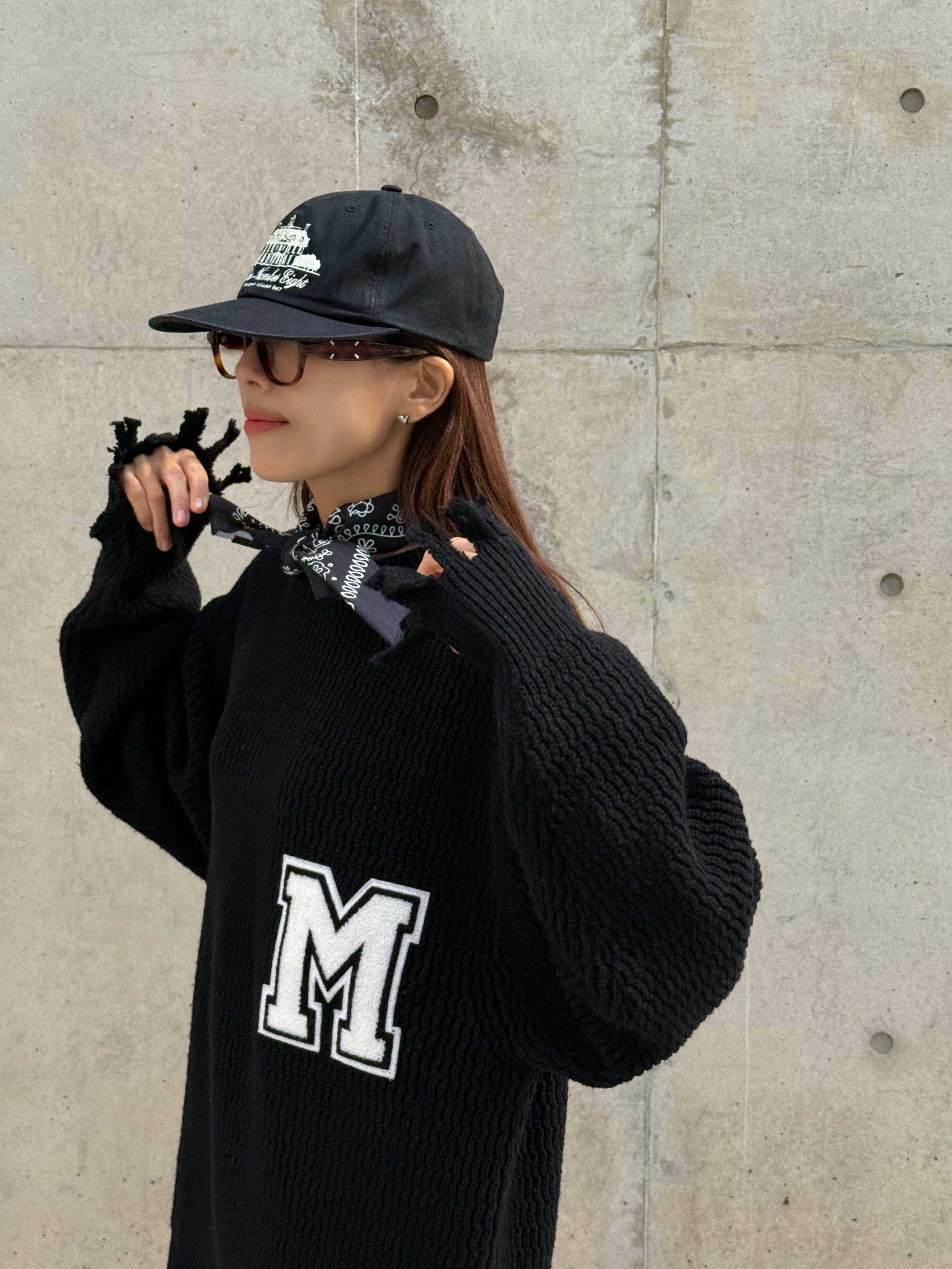 Gentle Monster x Maison Margiela MM113 Tortoiseshell Clear, Lemaire Small Croissant Bag Coated Linen Canvas Black 착용 스타일 - 1
