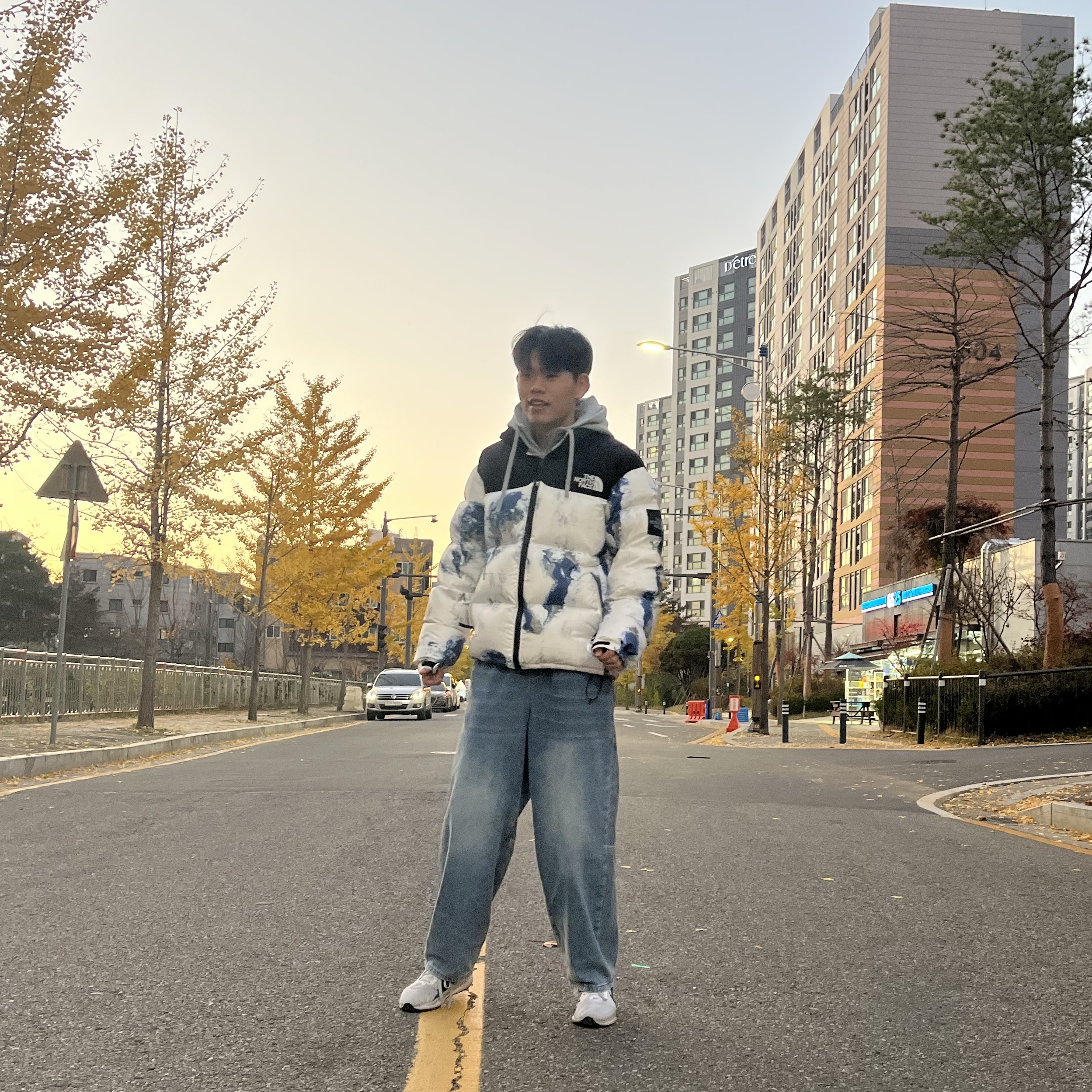 The North Face White Label Novelty Nuptse Down Jacket P White Sand 착용 스타일 - 2