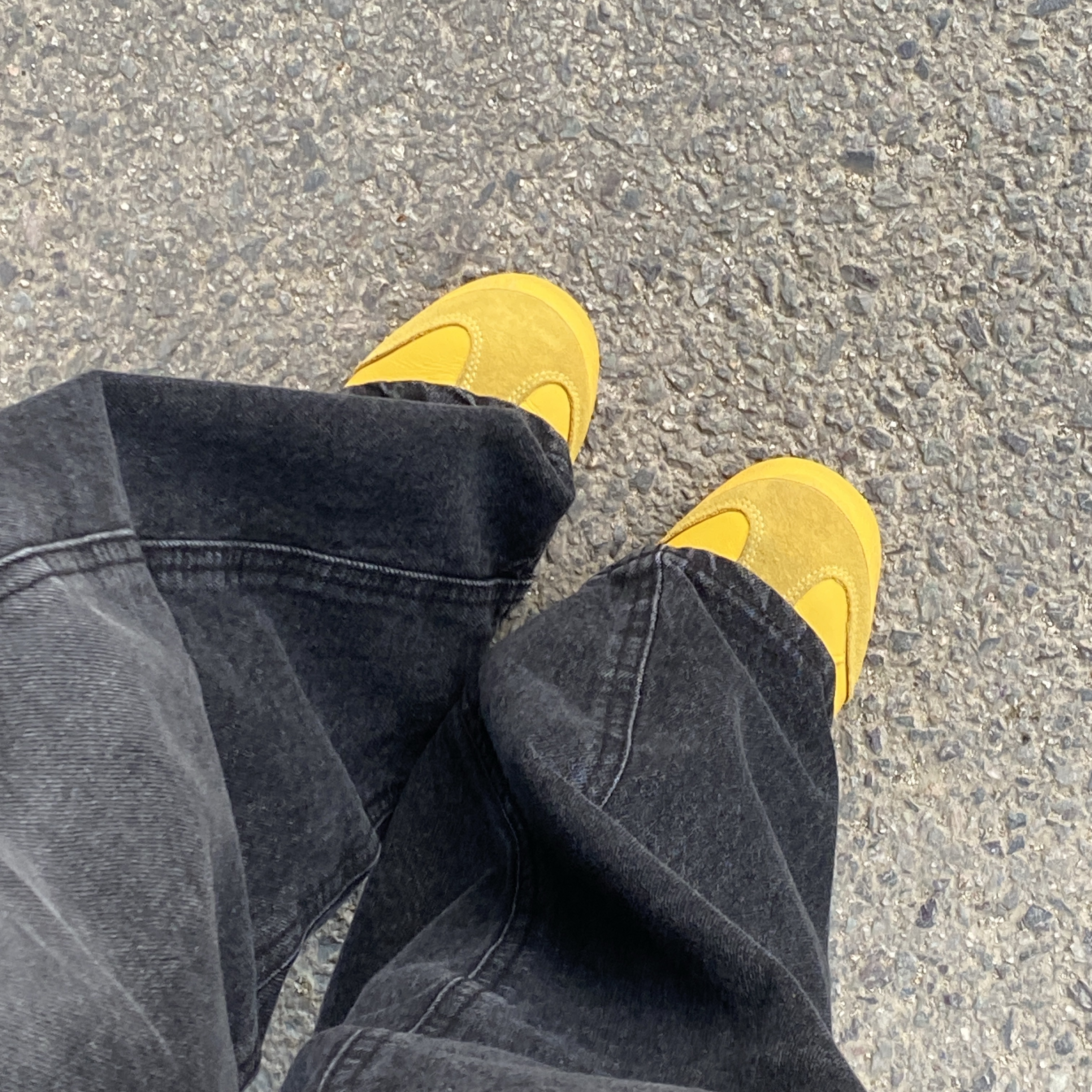 Onitsuka Tiger Mexico 66 Yellow Black 착용 스타일