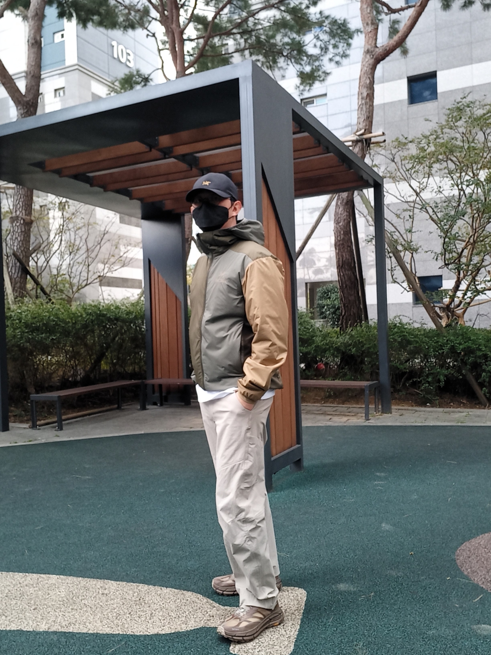 Arc'teryx Small Bird Cap Black, Arc'teryx Atom LT Hoody Tatsu Forage 착용 스타일 - 2
