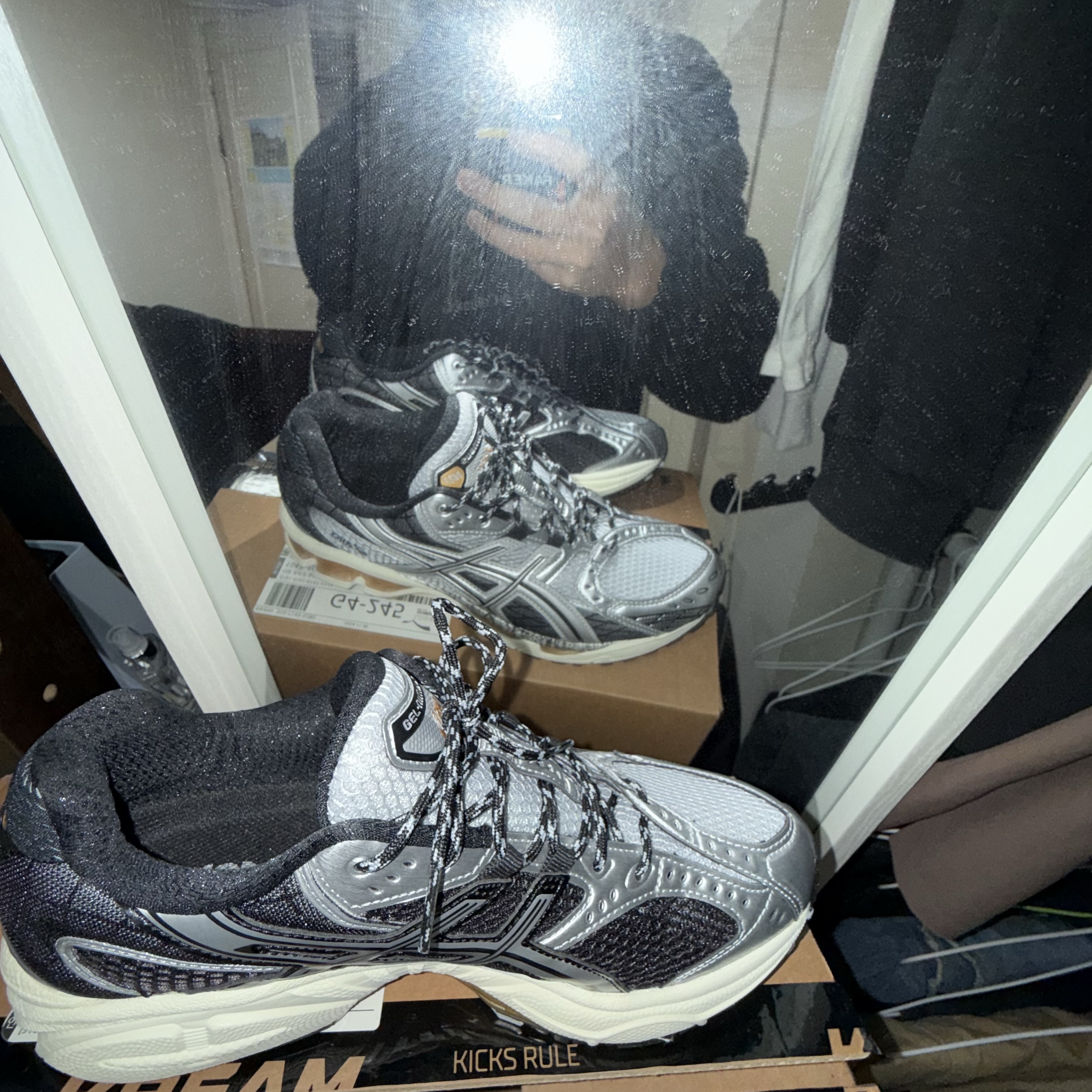 Asics Gel-Nimbus 10.1 Piedmont Grey Pure Silver 착용 스타일
