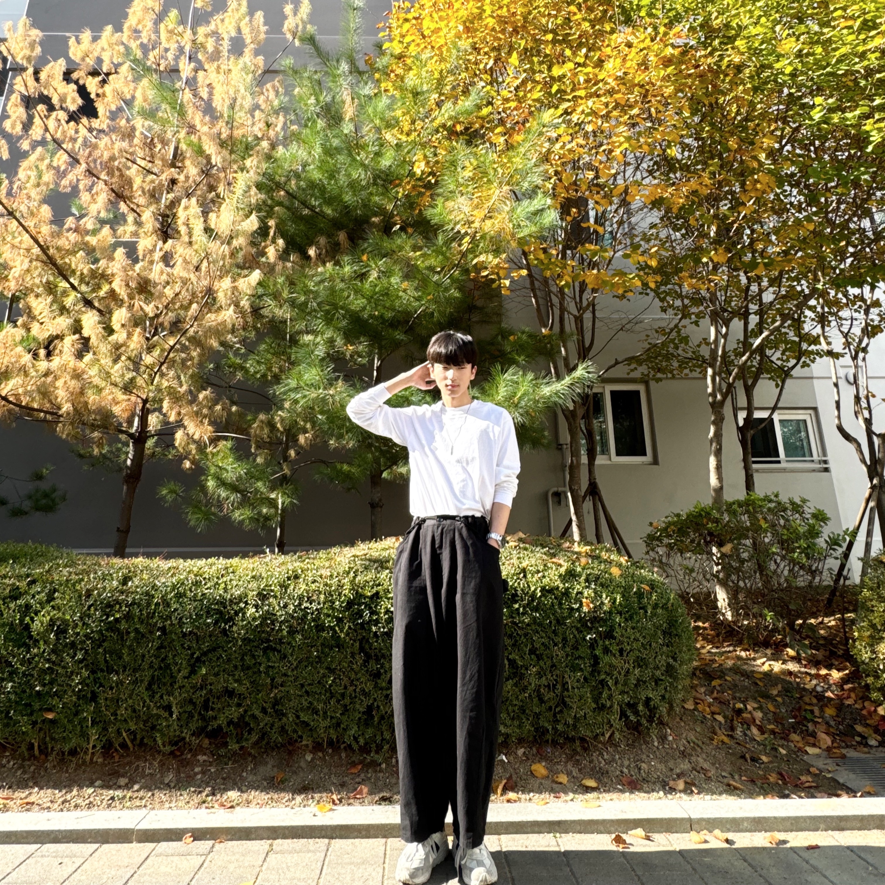Gildan Heavy Ultra Cotton Long Sleeve T-Shirt White Black (2Pack) 착용 스타일 - 1